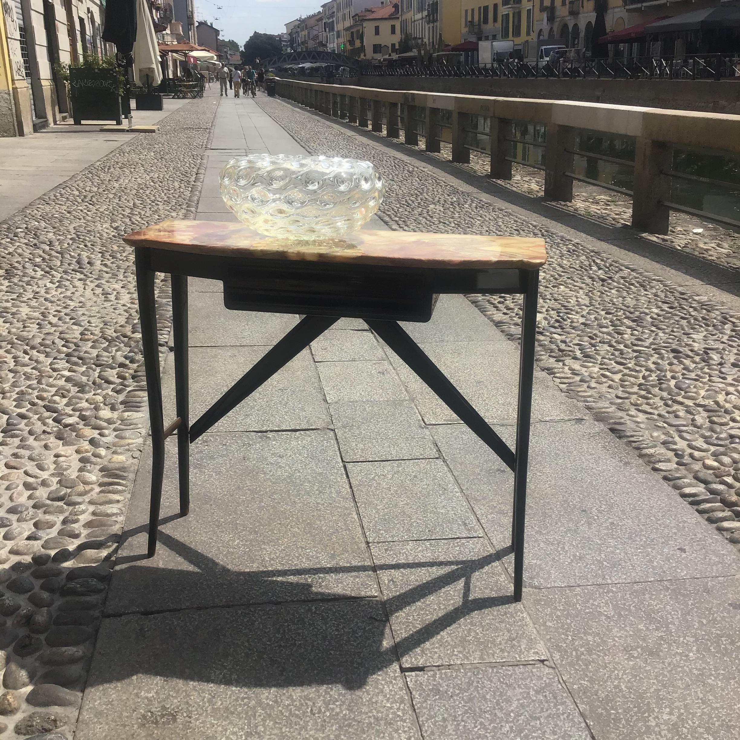 Italiano Ico Parisi Console in legno  ottone e marmo - ITALIA 1950 in vendita