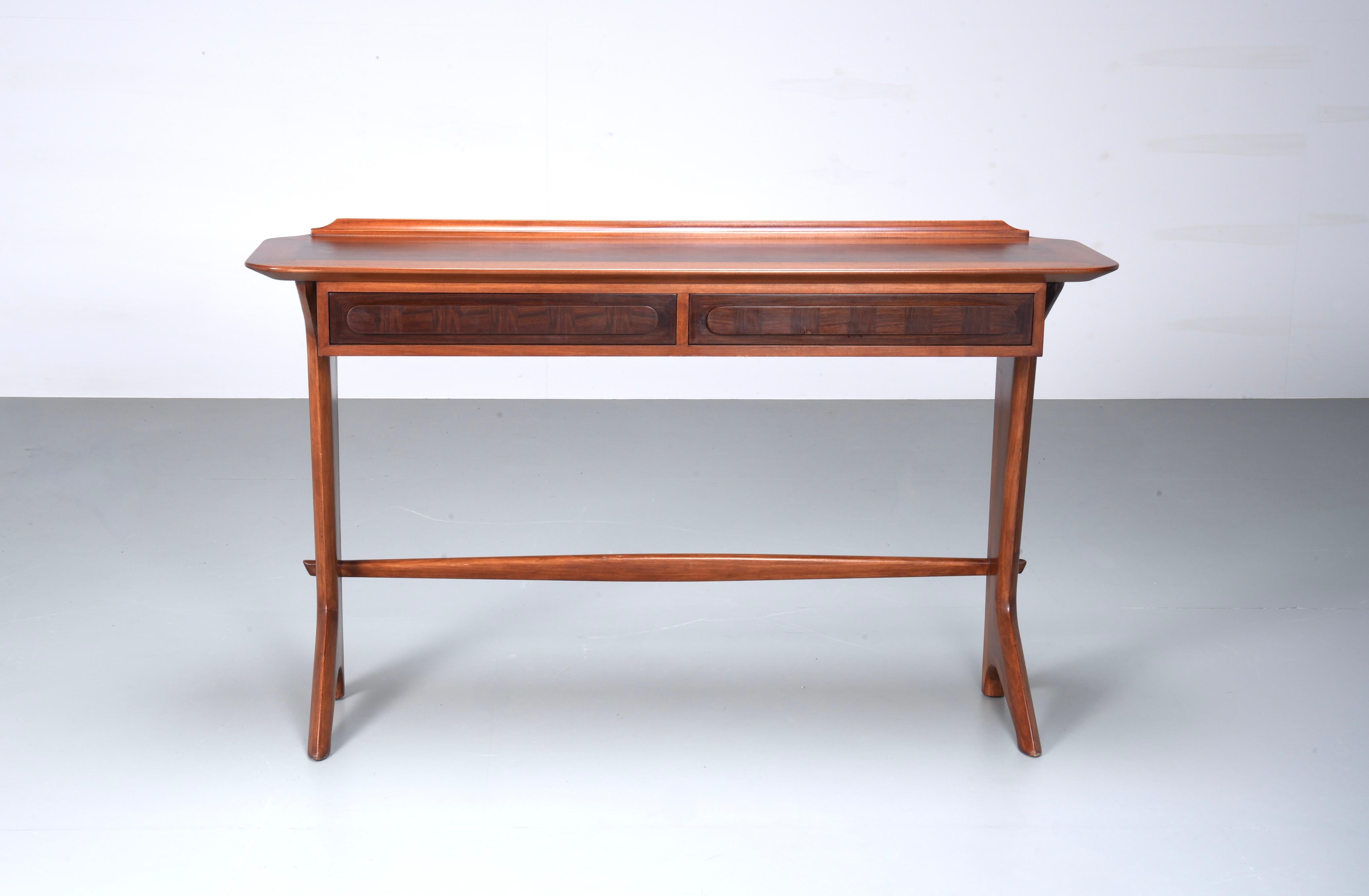 Mid-Century Modern Ico Parisi Console in Walnut, Italy, 1950's For Sale