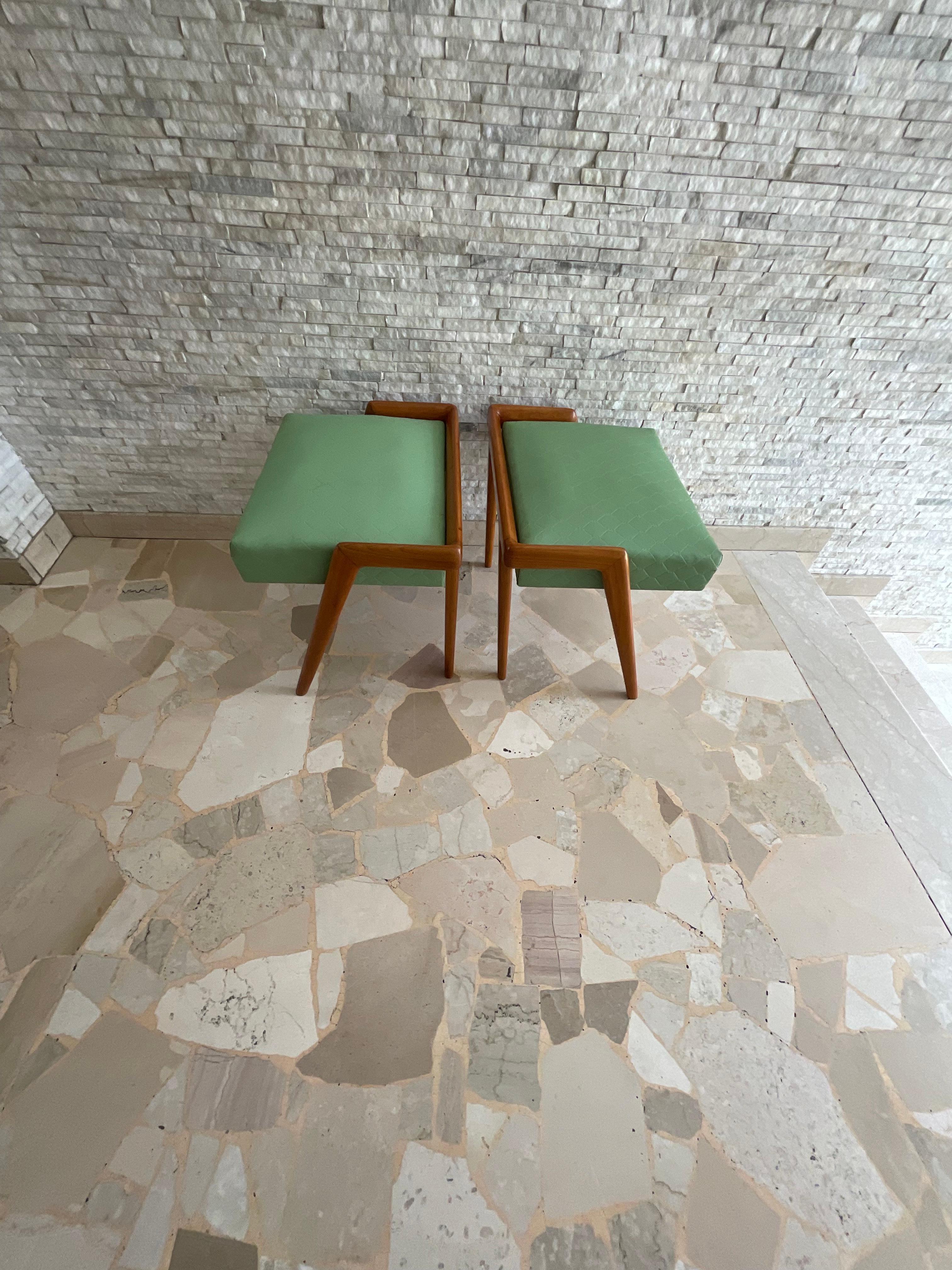ICO PARISI - Coppia di panchette in ciliegio imbottitura originale ieco pelle im Angebot 1