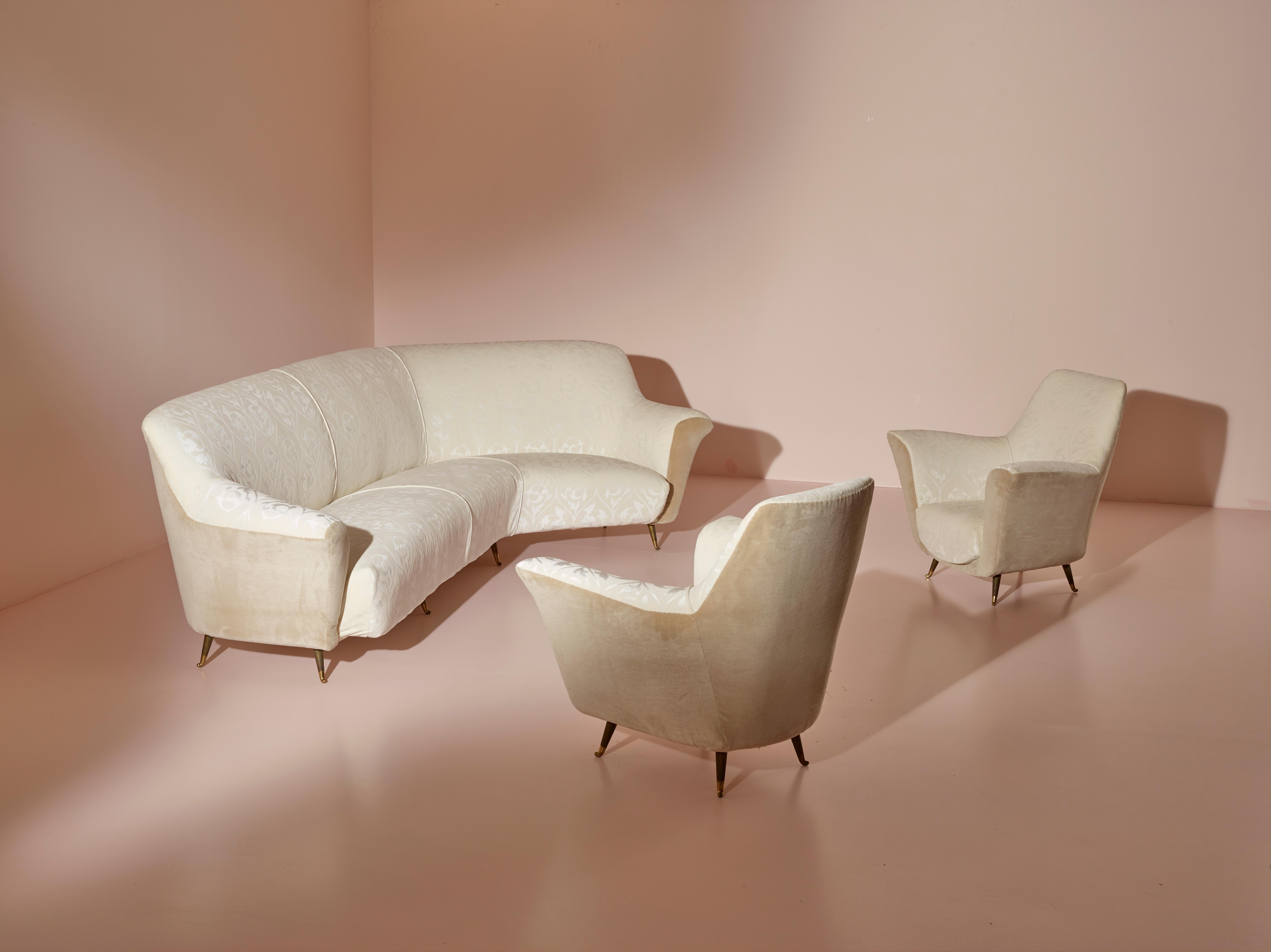 Ico Parisi Curved fabric sofa with brass legs by Isa Bergamo, Italy, 1950s For Sale 6
