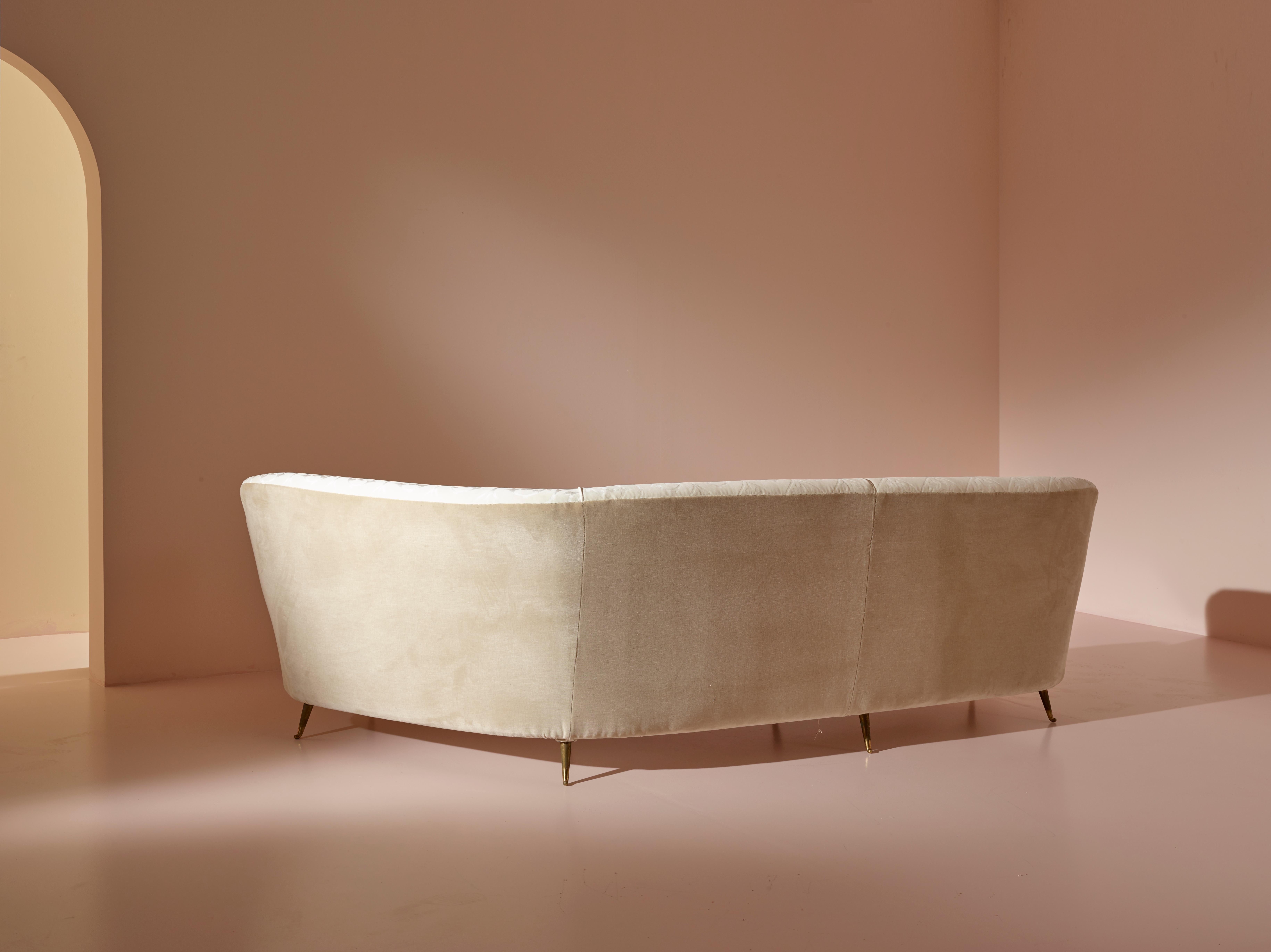 Ico Parisi Curved fabric sofa with brass legs by Isa Bergamo, Italy, 1950s For Sale 2