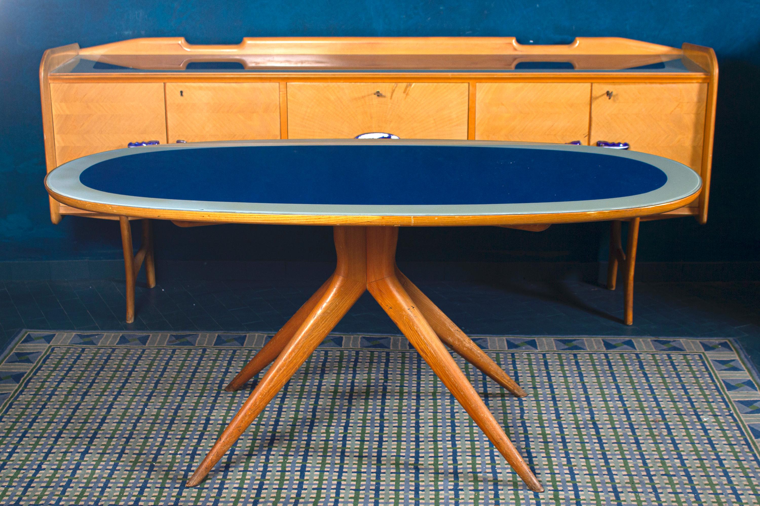 Table de salle à manger et six chaises Ico Parisi des années 1960 Bon état - En vente à Rome, IT