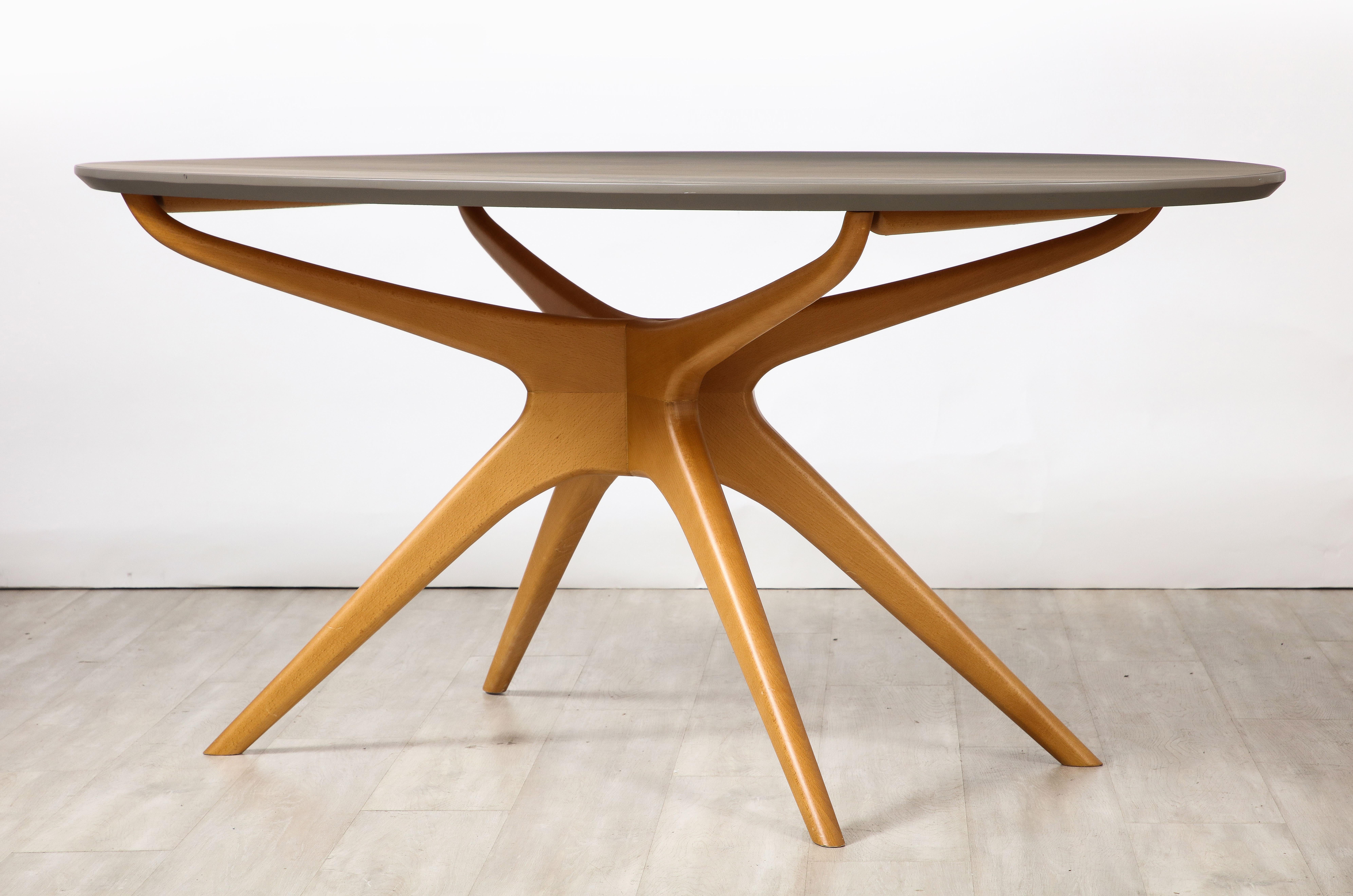 Ico Parisi Manner Dining Table with Oval Top, Italy, circa 1950  For Sale 3