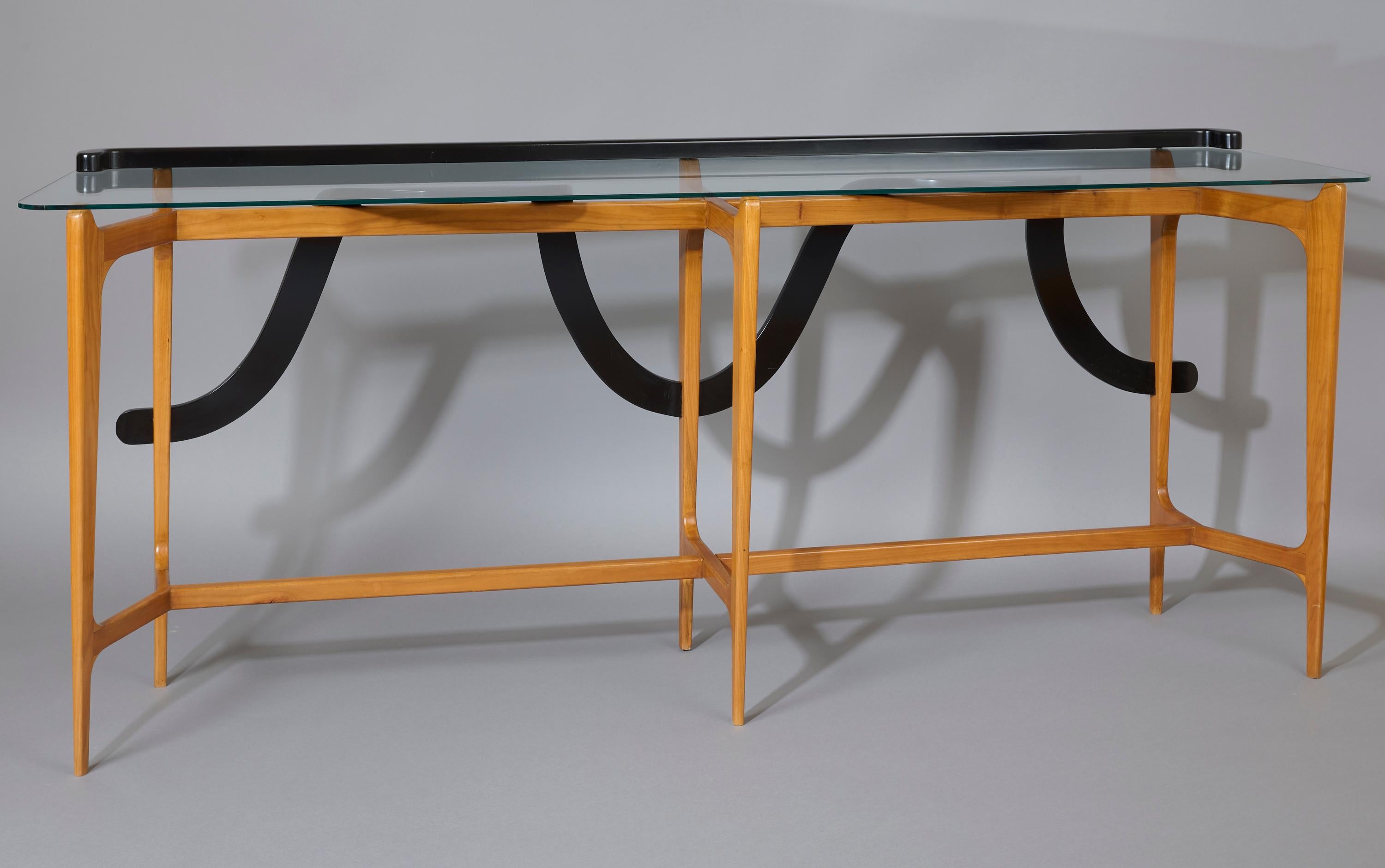 Mid-20th Century Ico Parisi: Exquisite Sculptural Console in Polished & Ebonized Wood, Italy 1950 For Sale