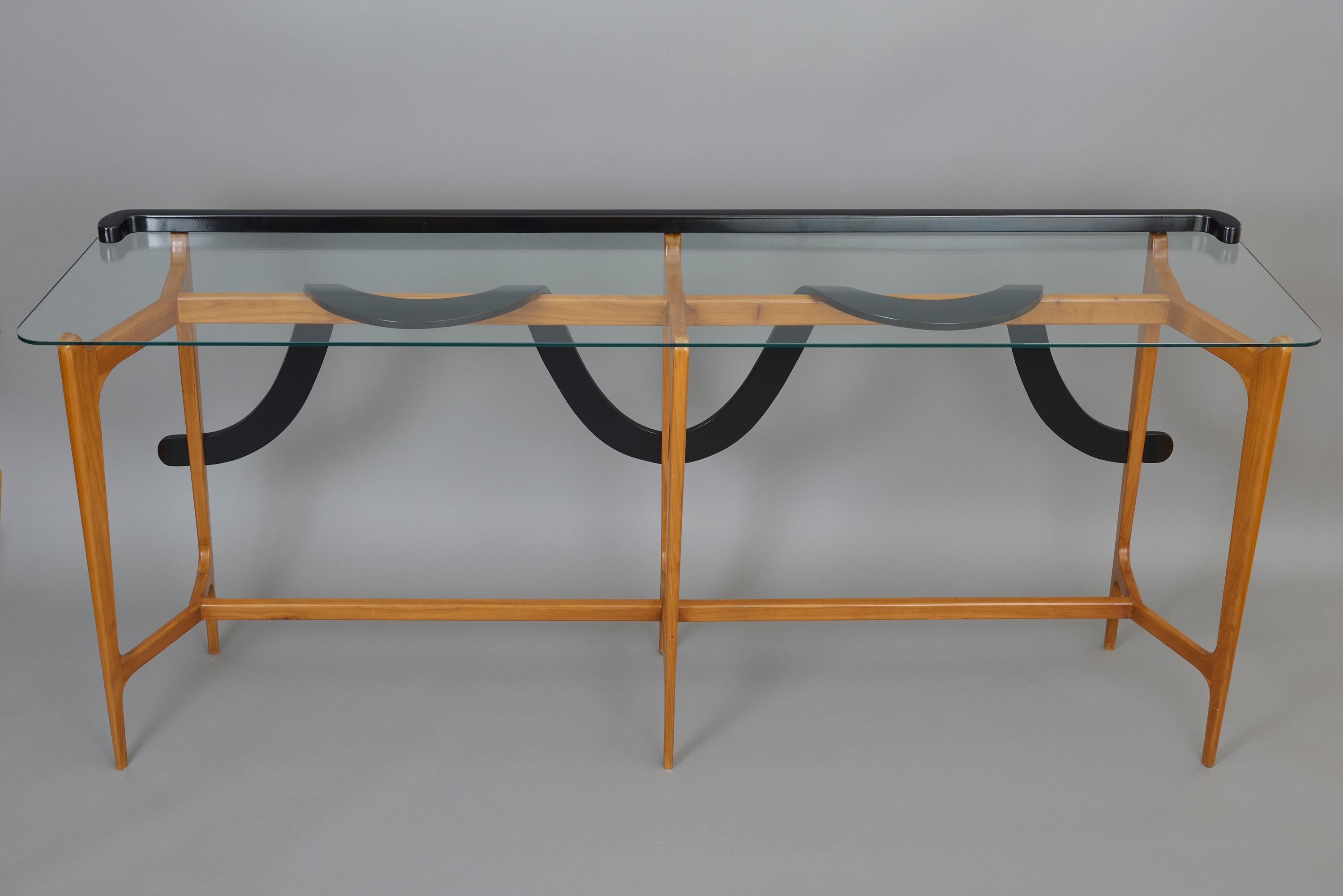 Ico Parisi: Exquisite Sculptural Console in Polished & Ebonized Wood, Italy 1950 For Sale 3