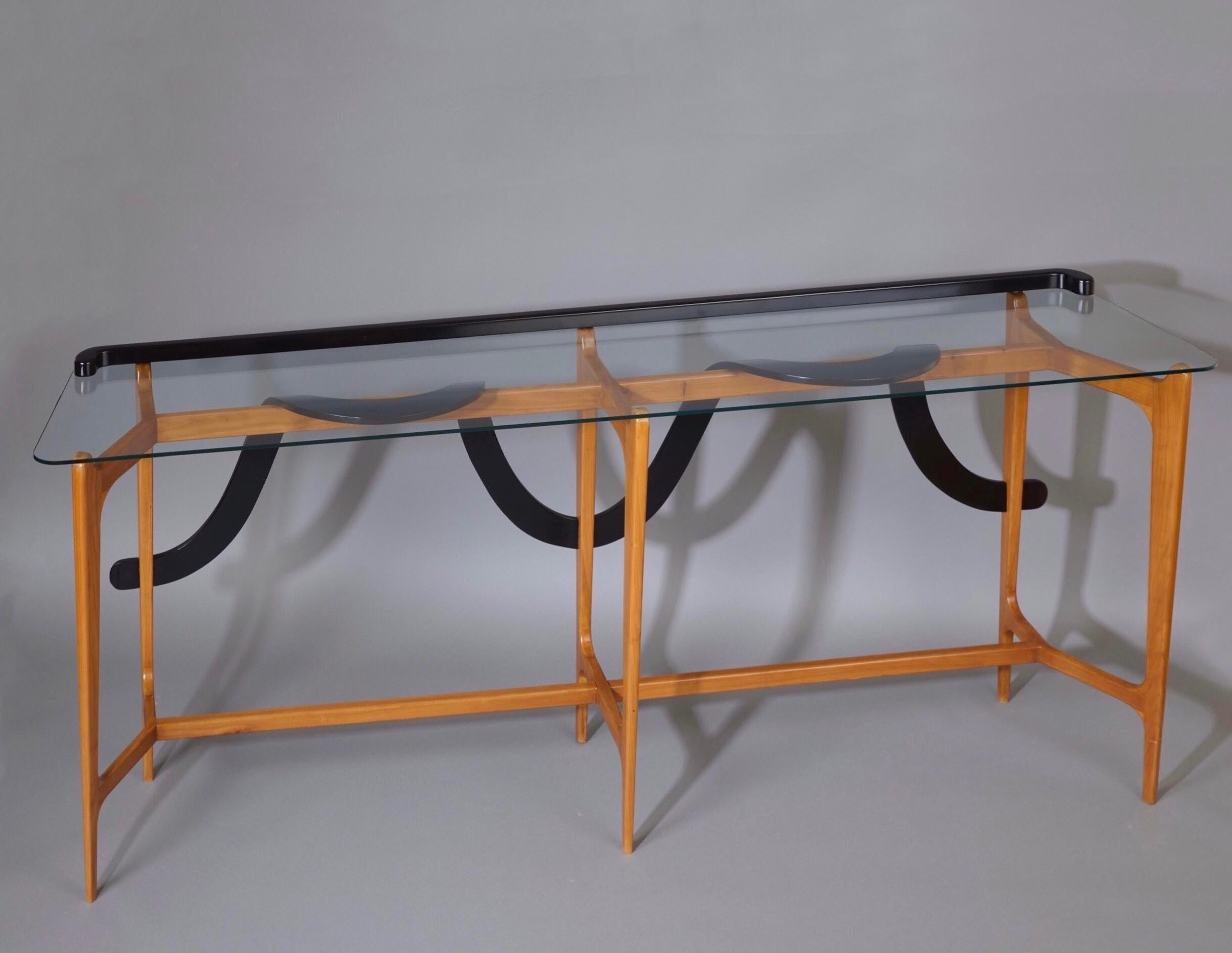 Italian Ico Parisi: Exquisite Sculptural Console in Polished & Ebonized Wood, Italy 1950 For Sale