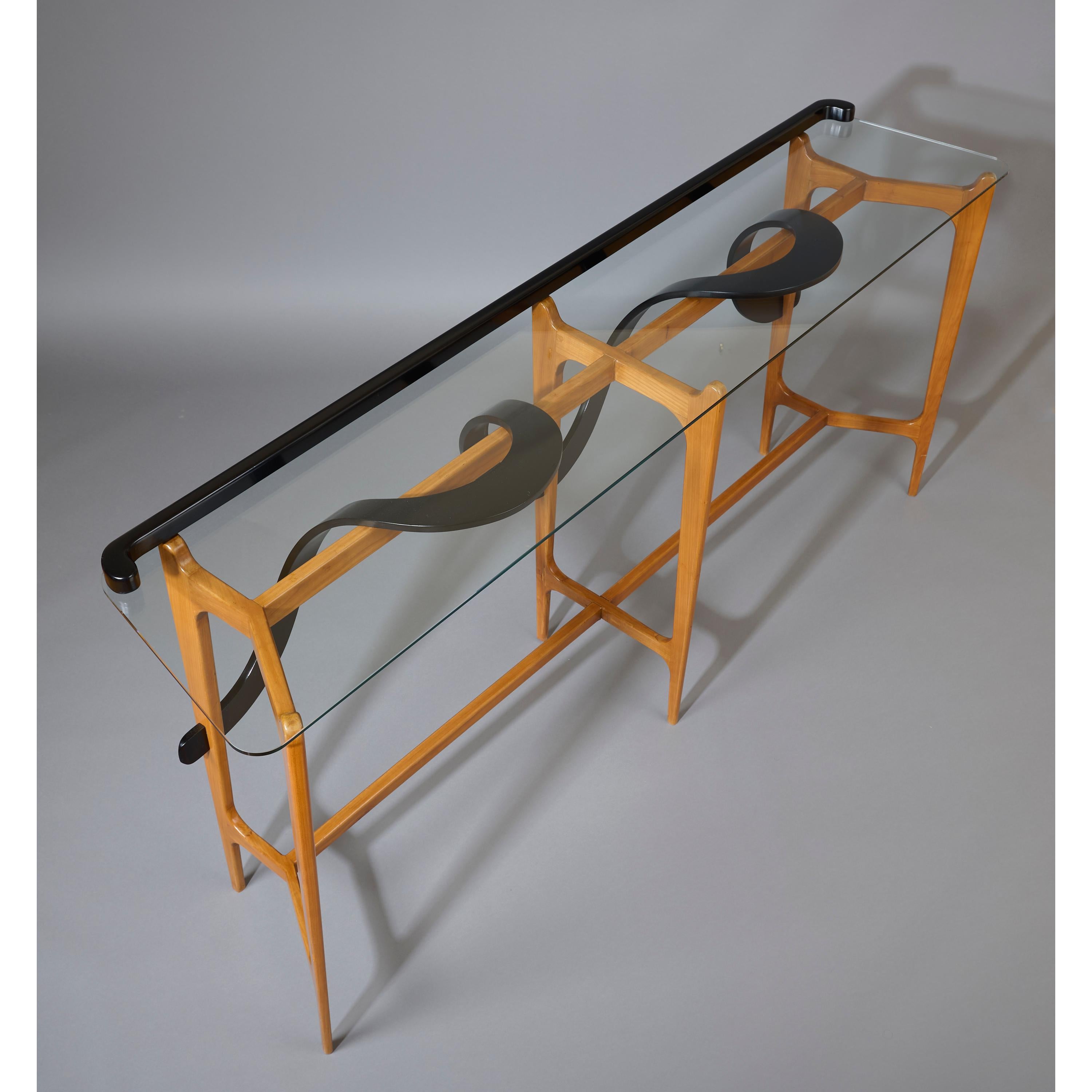 Lacquered Ico Parisi: Exquisite Sculptural Console in Polished & Ebonized Wood, Italy 1950 For Sale