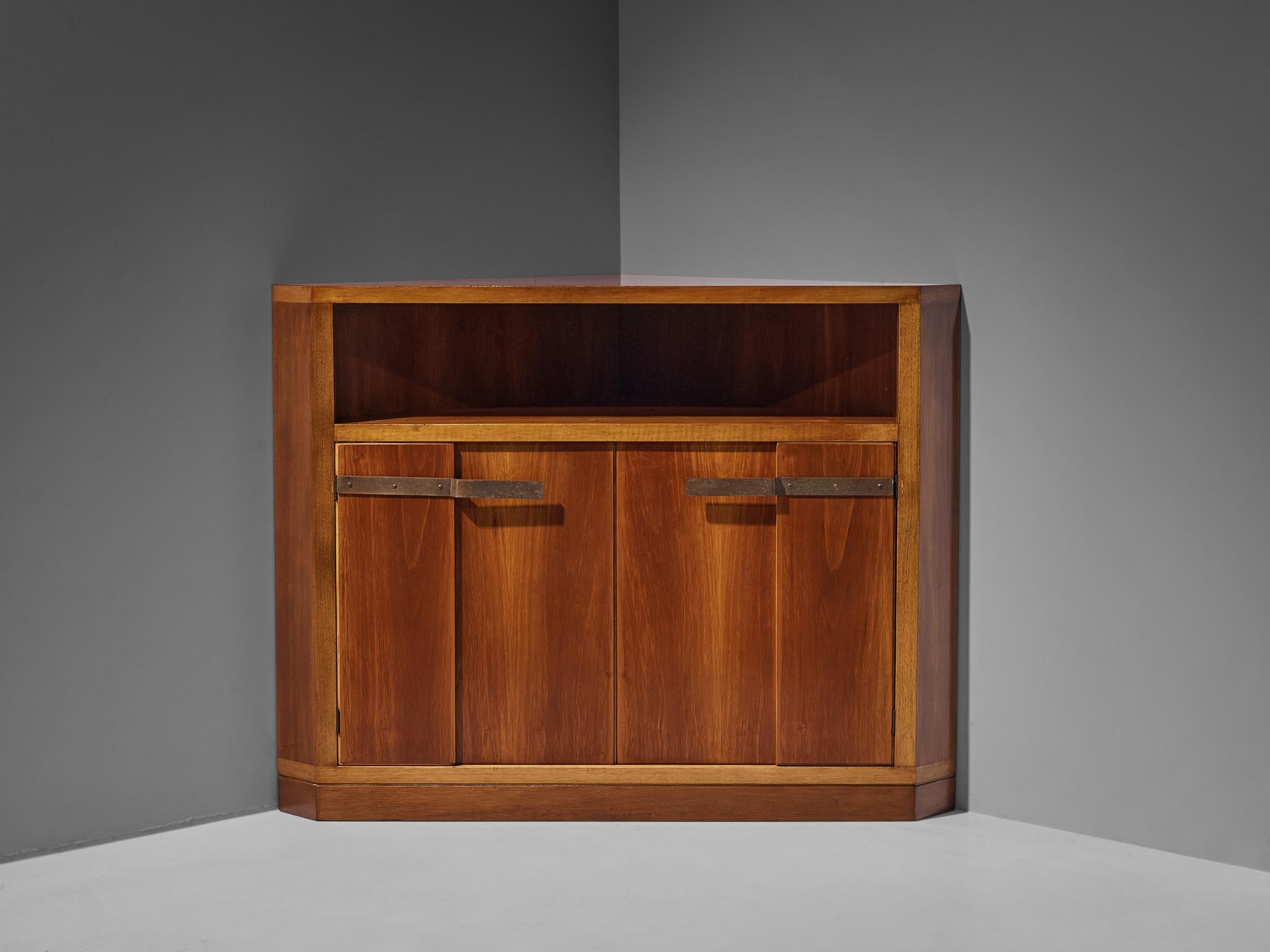 Ico Parisi for Brugnoli Mobili Cantú Corner Cabinet in Walnut and Brass For Sale 3