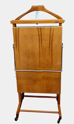 Ico Parisi para Fratelli Reguitti Aparador italiano con plancha para pantalones