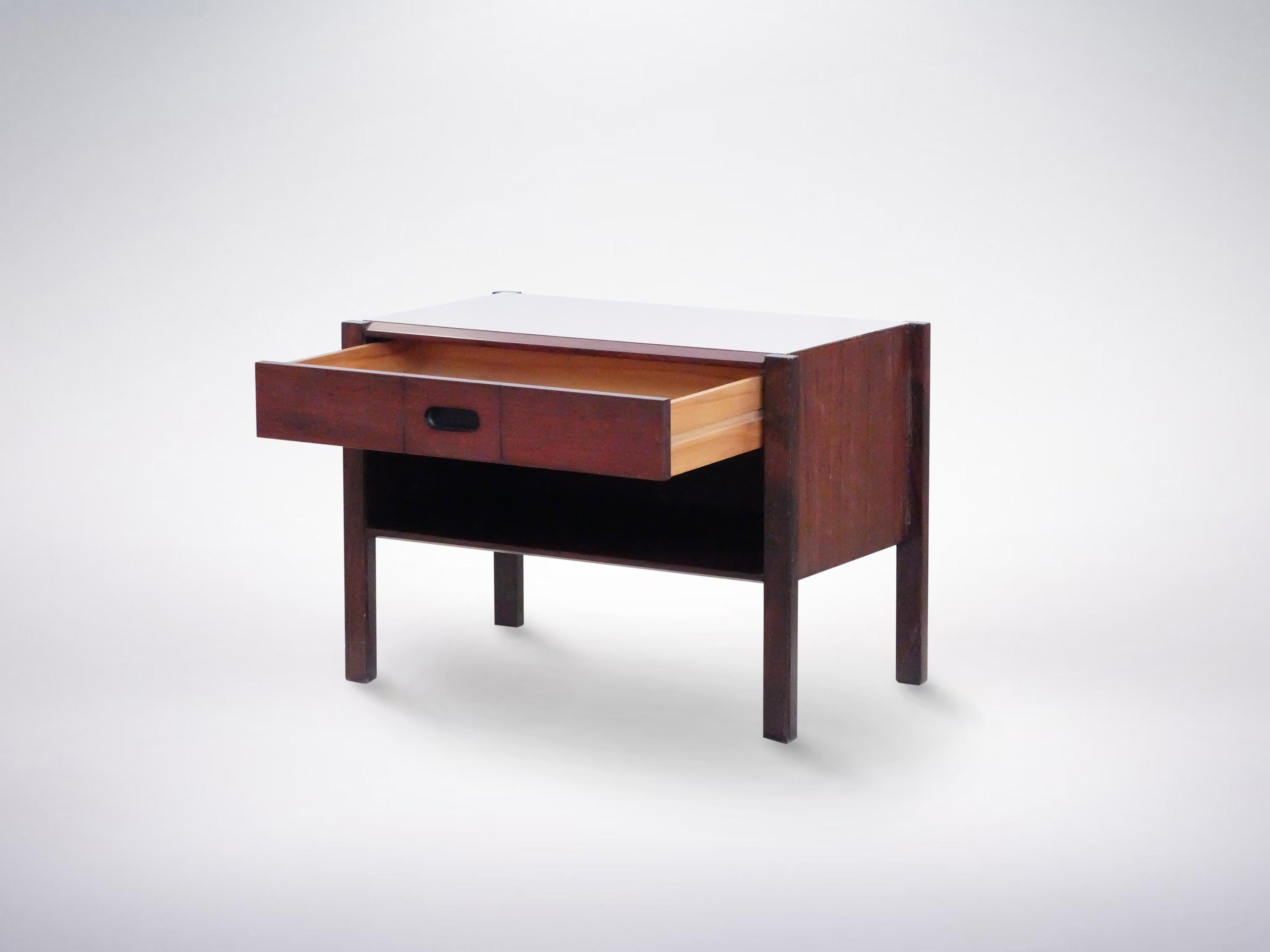 Ico Parisi for MIM, Italian mid-century set of walnut bed-side tables, 1950.



 