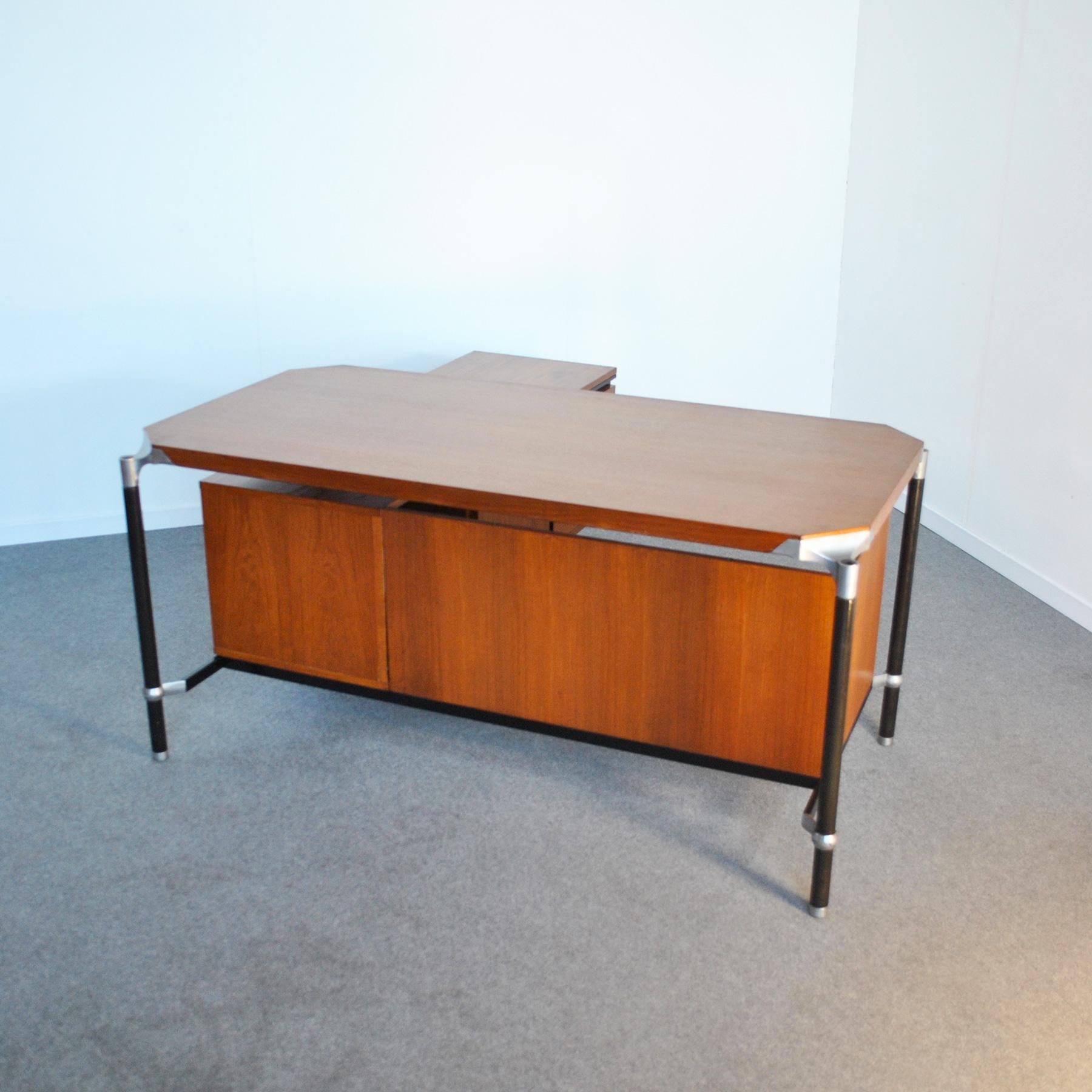 Ico Parisi for MIM Italian Midcentury Desk 1960's For Sale 2