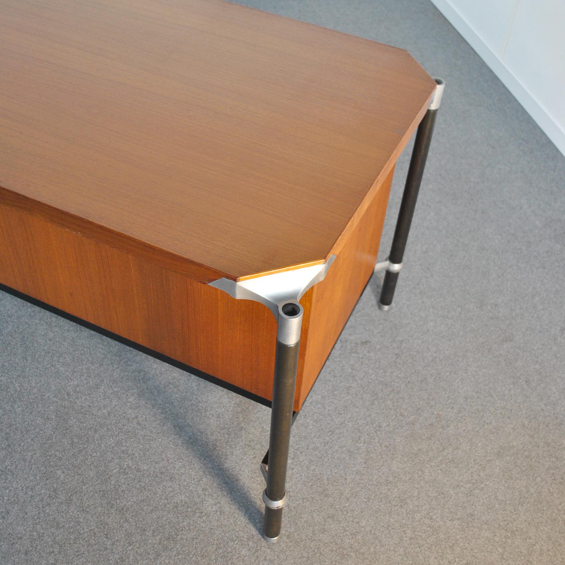 Ico Parisi for MIM Italian Midcentury Desk 1960's For Sale 7