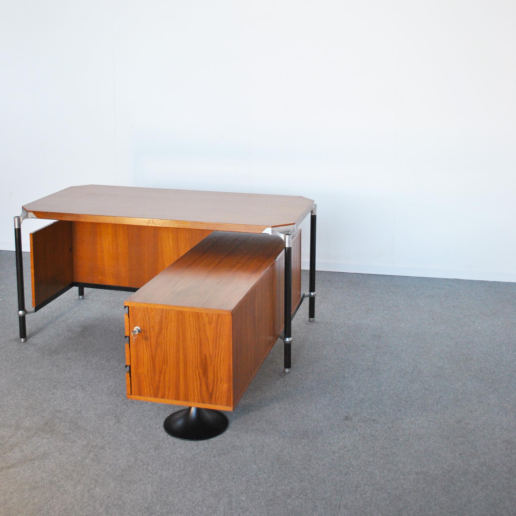 Ico Parisi für MIM Italienischer Schreibtisch aus der Mitte des Jahrhunderts 1960er Jahre im Zustand „Gut“ im Angebot in bari, IT