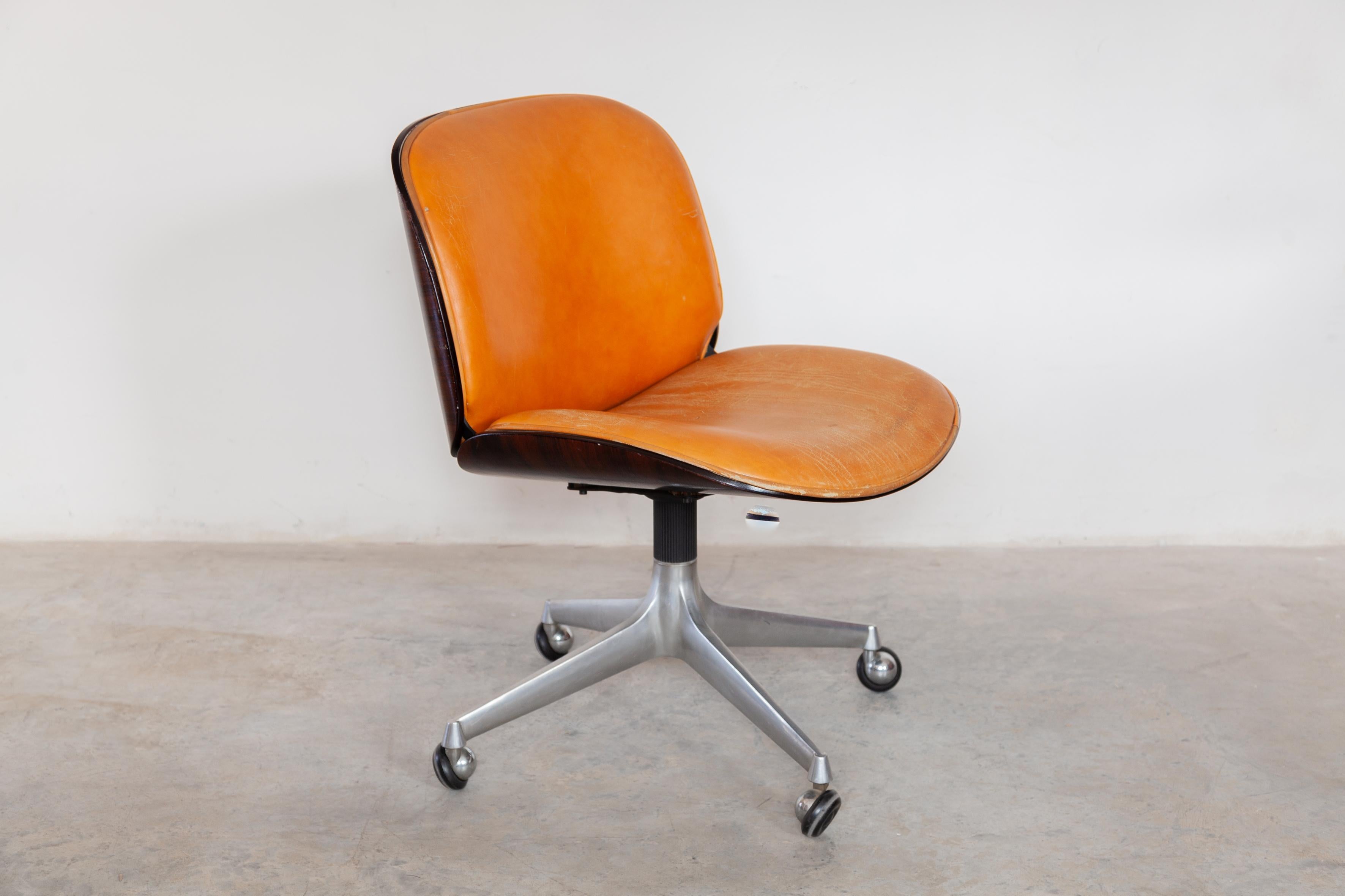 Ico Parisi for Mim Roma Swivel Desk Chair Model 'Terni' Italy In Good Condition In Antwerp, BE