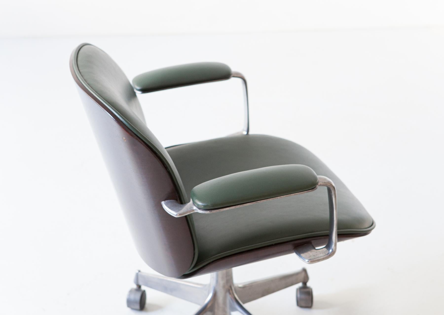 Ico Parisi for MiM Swivel Desk Chair in Green Skai and Walnut 3