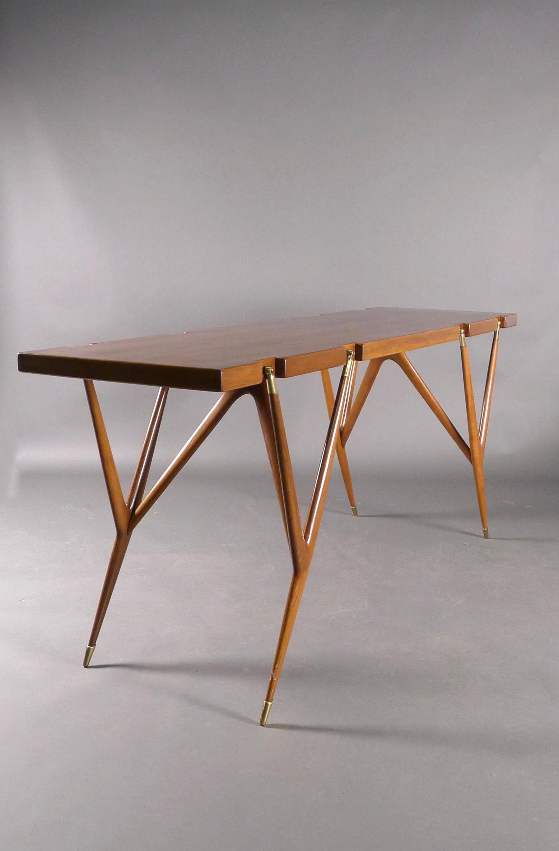 Ico Parisi for Singer & Sons, Walnut and Brass Console Table, 1950s 4
