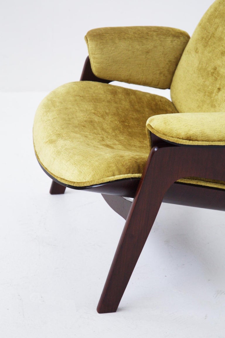 Ico Parisi Green Velvet Armchairs for MIM, Original Label In Good Condition For Sale In Milano, IT