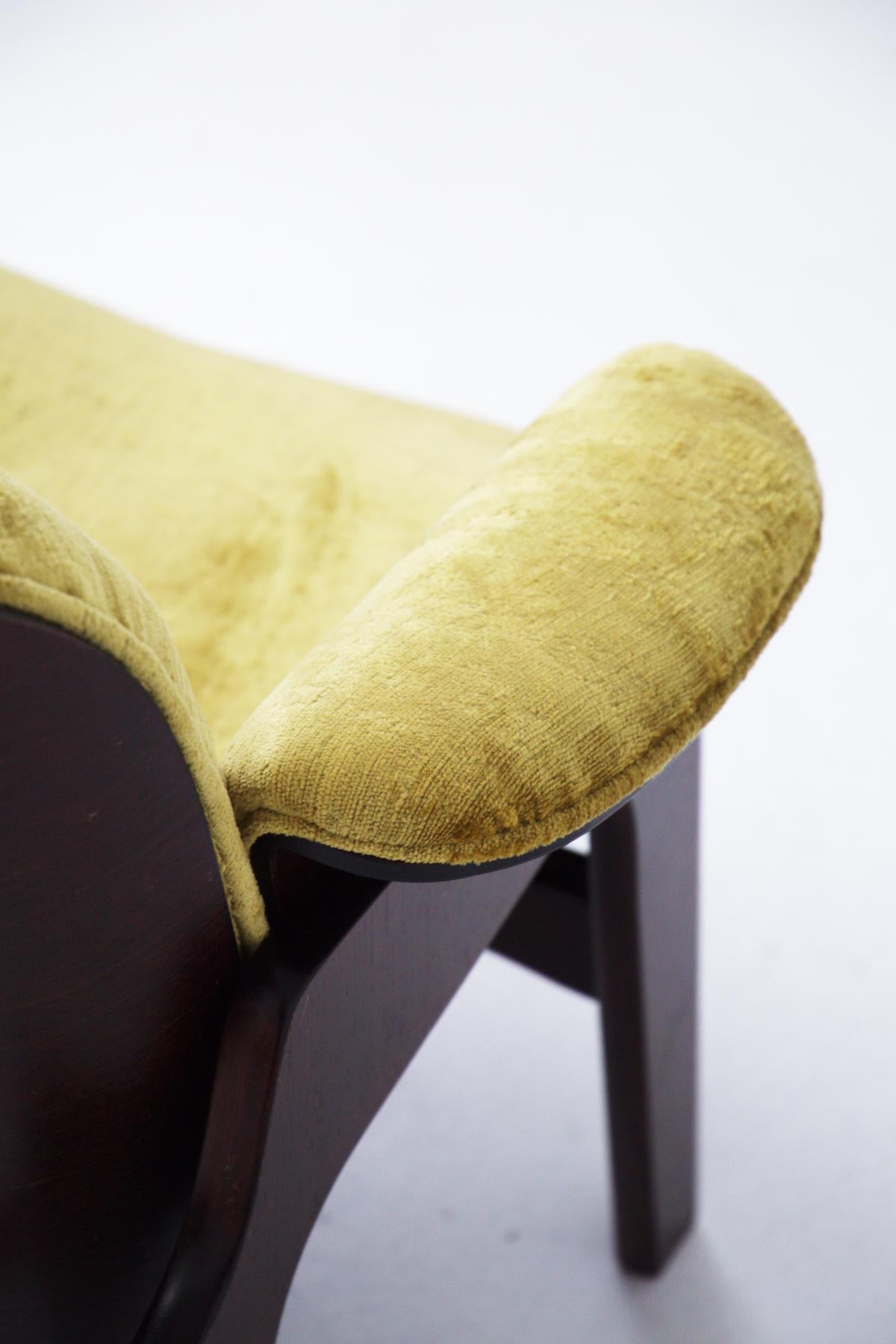 Ico Parisi Green Velvet Armchairs for MIM, Original Label In Good Condition In Milano, IT