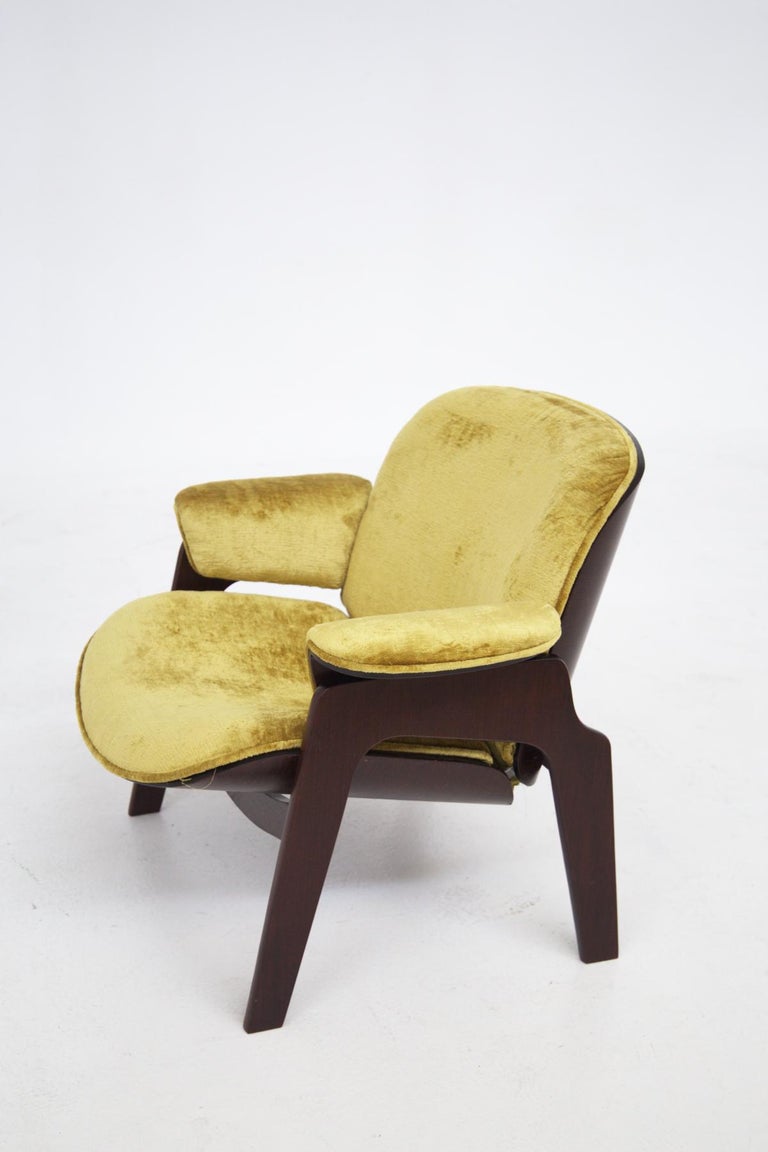Ico Parisi Green Velvet Armchairs for MIM, Original Label For Sale 1