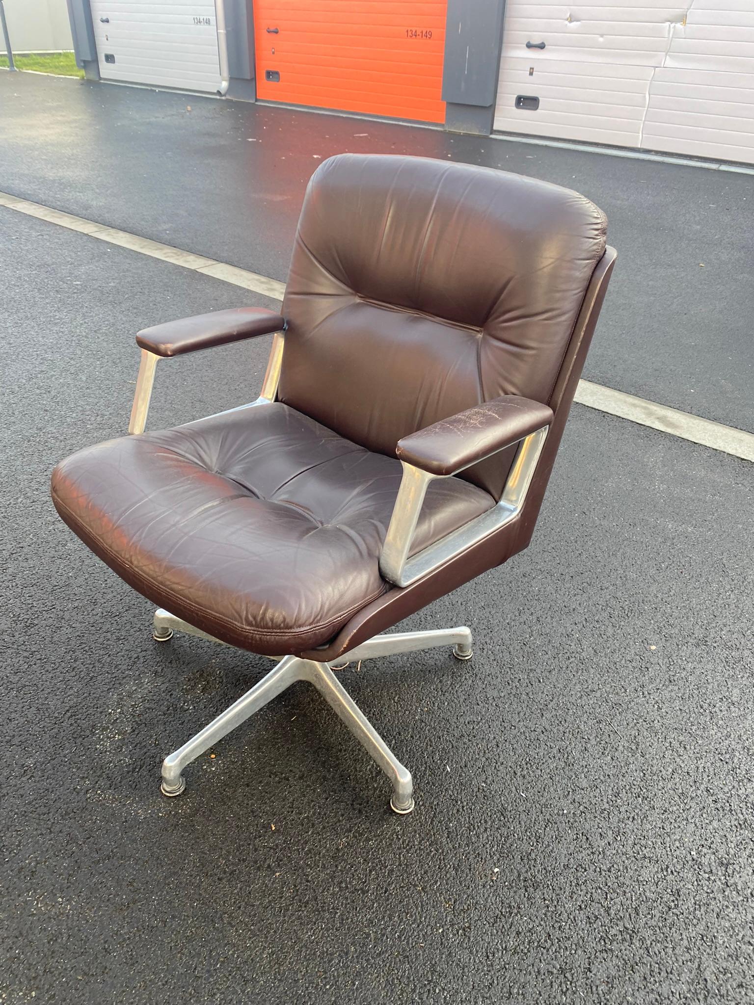 Italian Ico Parisi 'in the Style of' Office Armchair in Leather and Aluminum, circa 1970 For Sale