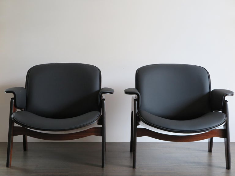 Ico Parisi Italian Dark Wood and Leatherette Armchairs for MIM Roma, 1960s In Good Condition For Sale In Modena, IT