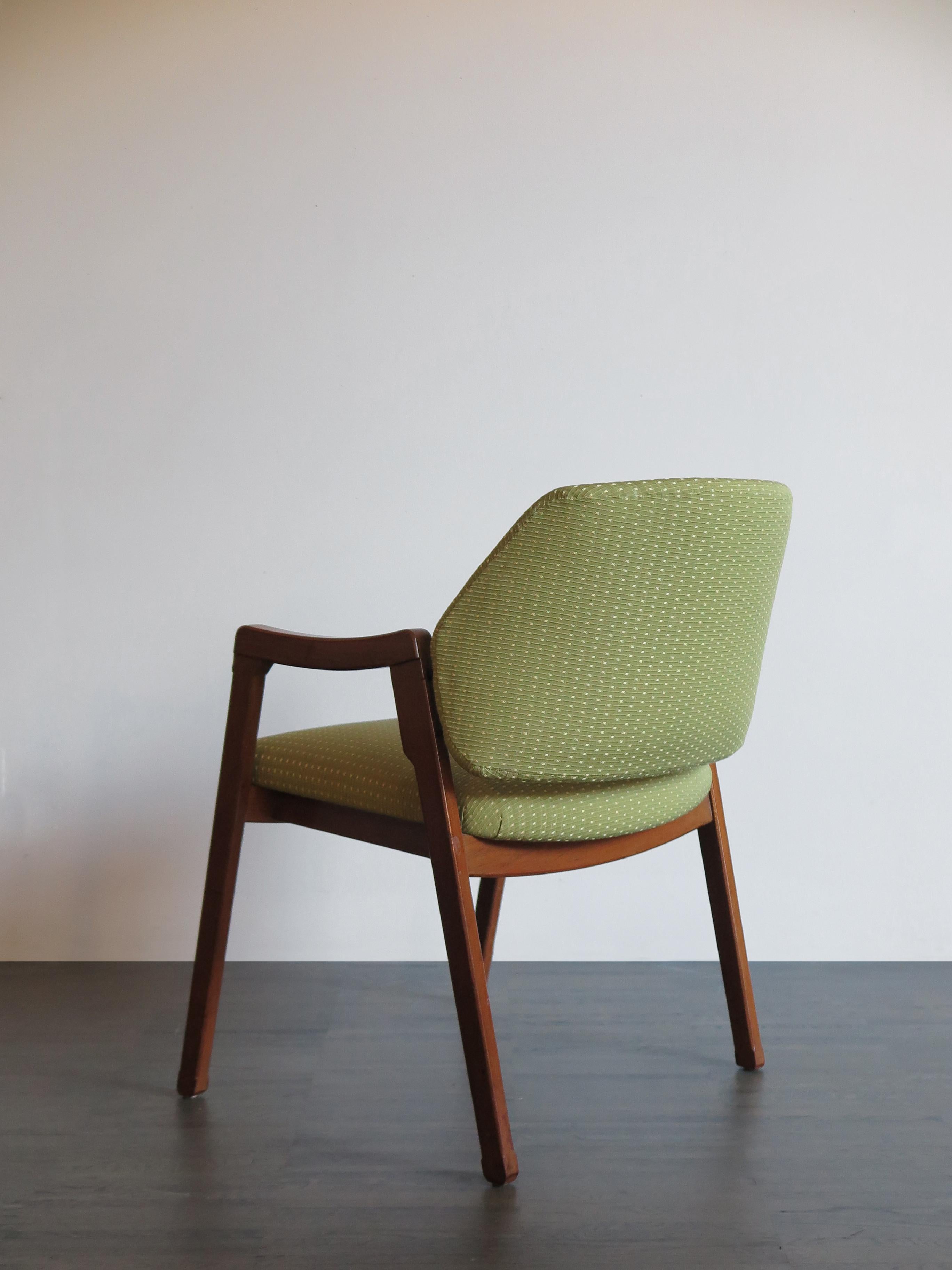 Mid-20th Century Ico Parisi Italian Fabric and Wood Armchair Model 814 for Cassina, 1960s