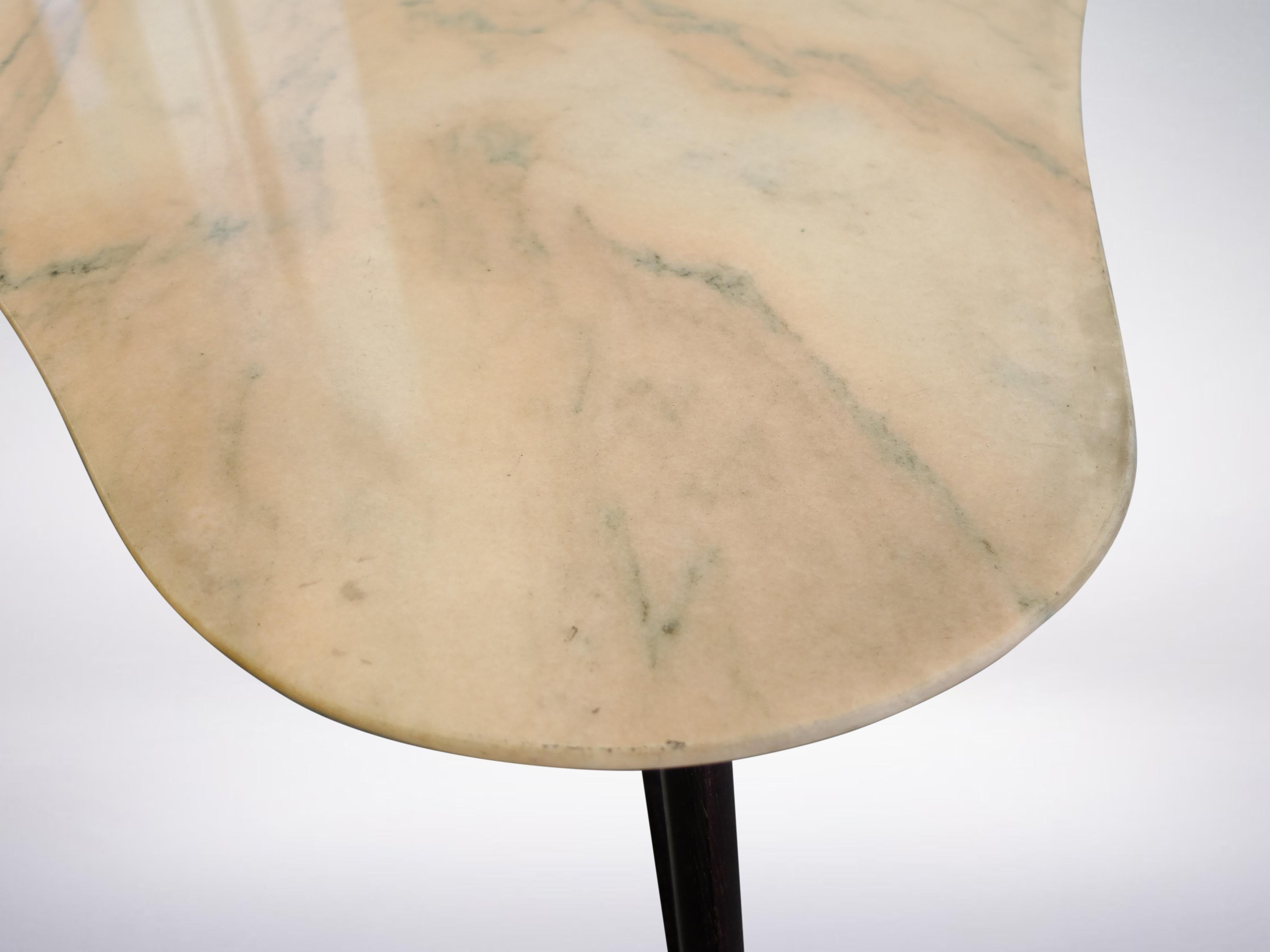 Ico Parisi, Italian Mid-Century Modern Side Table in Marble and Mahogany, 1950 In Good Condition In Milan, IT