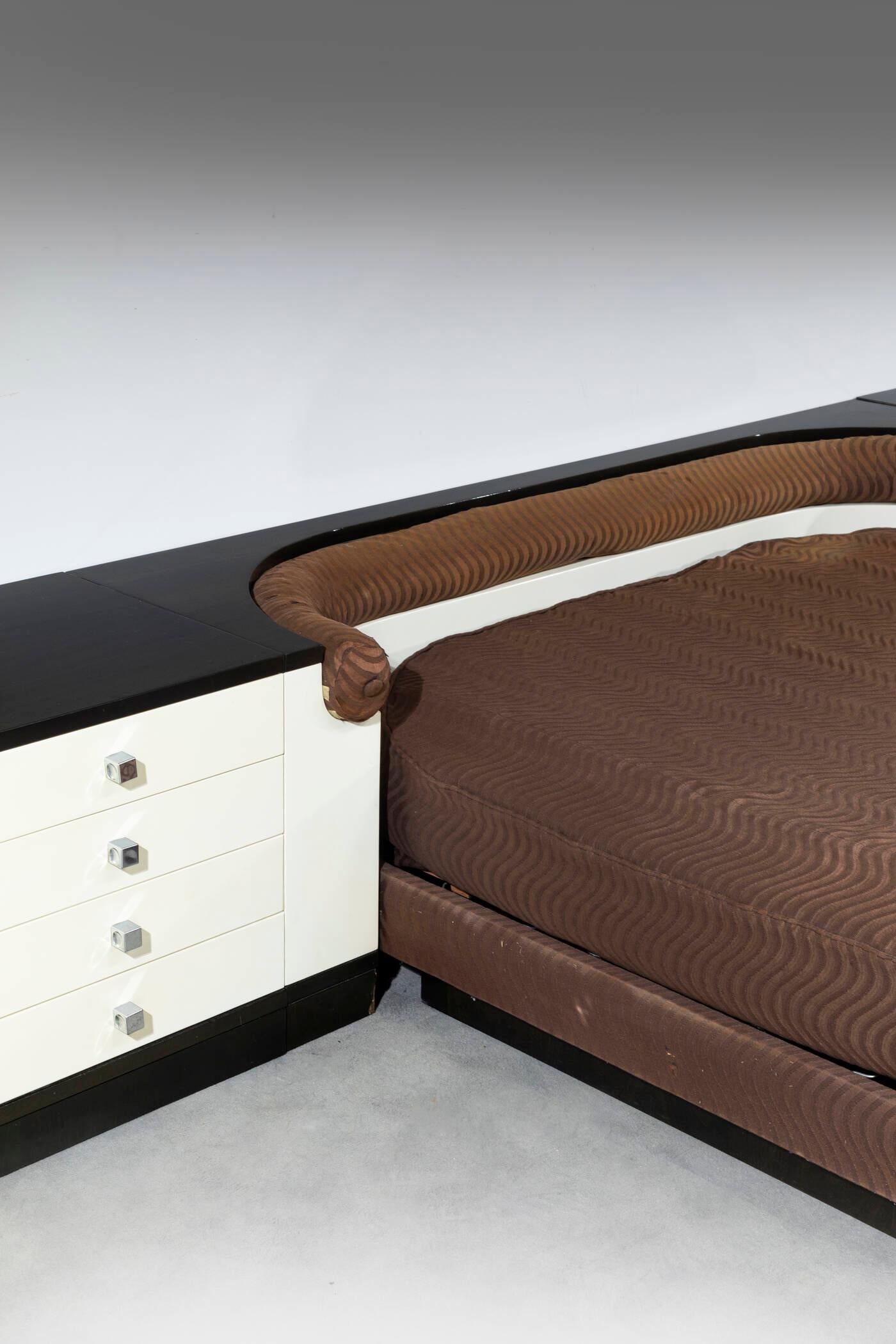 Ico Parisi, Bed and bedside tables from the 540 series, Prod. Fratelli Longhi, 1960s For Sale 4