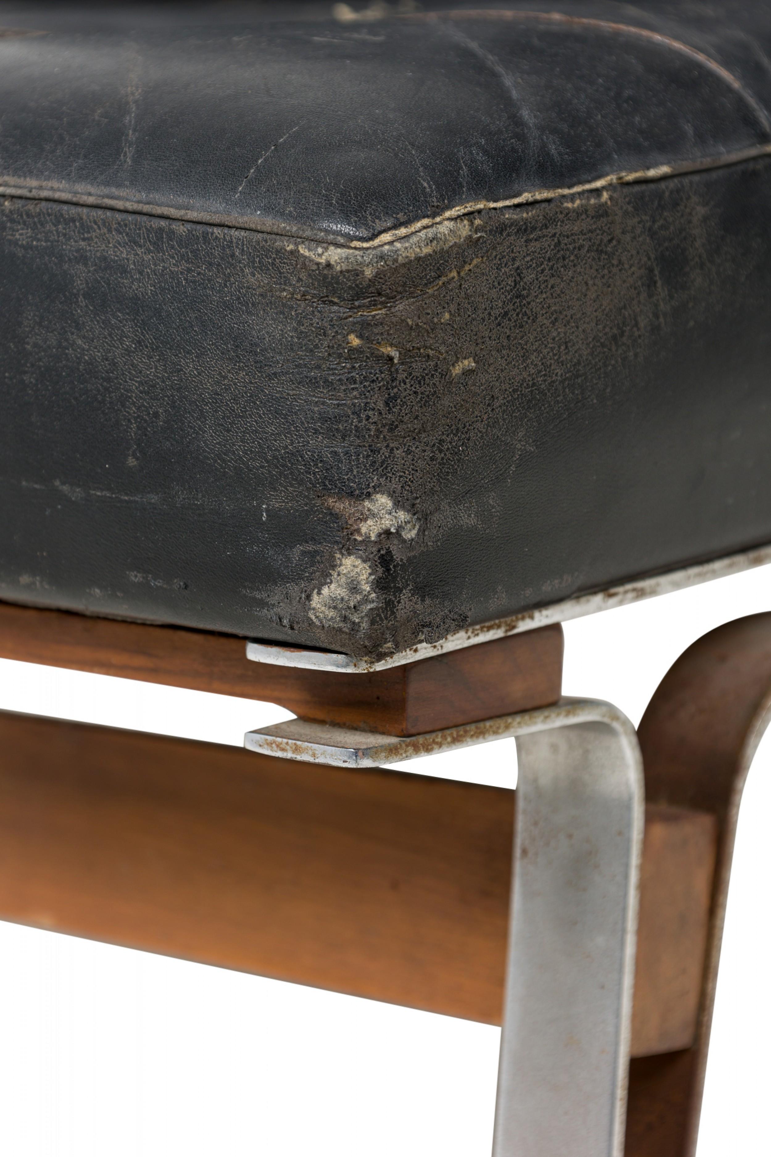 Ico Parisi Midcentury Italian Metal & Black Leather Upholstered Slipper Chair For Sale 6