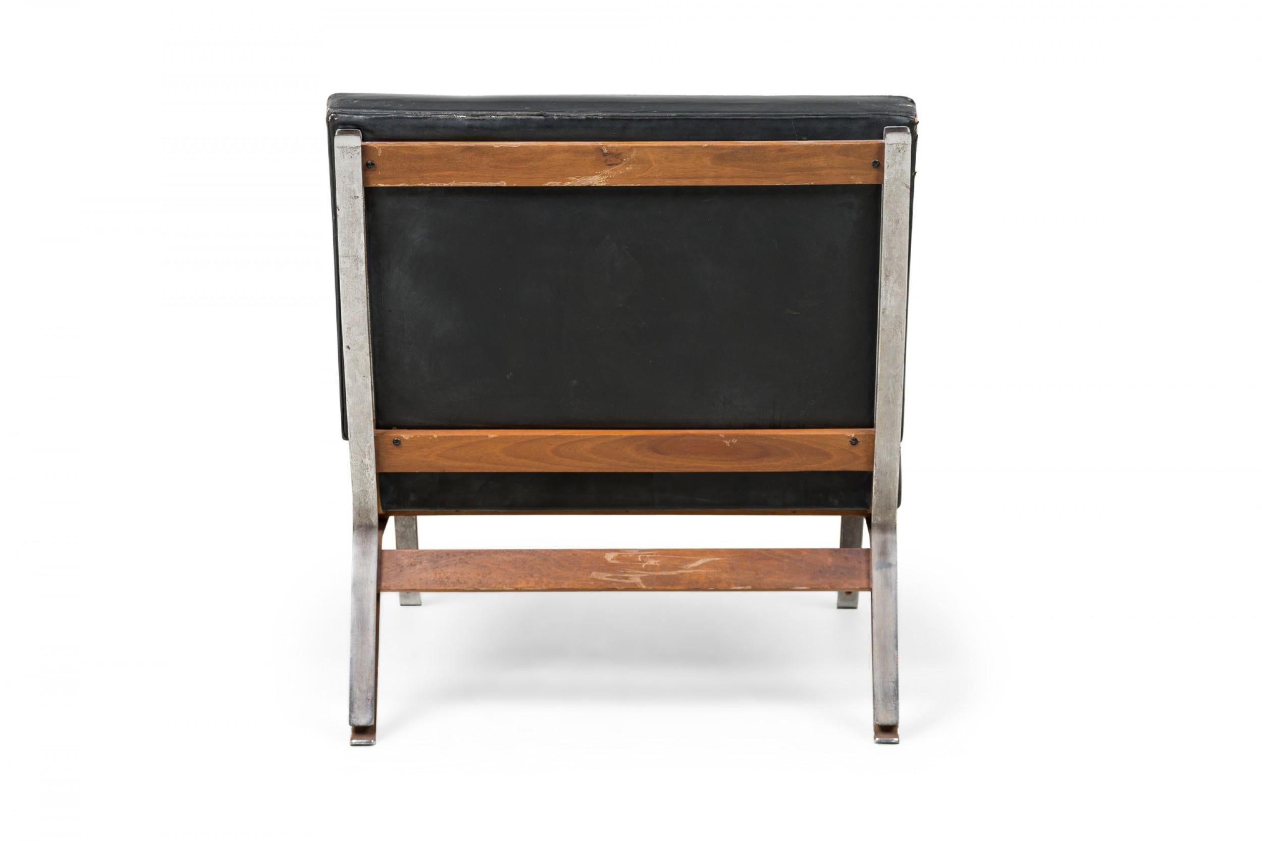 20th Century Ico Parisi Midcentury Italian Metal & Black Leather Upholstered Slipper Chair For Sale