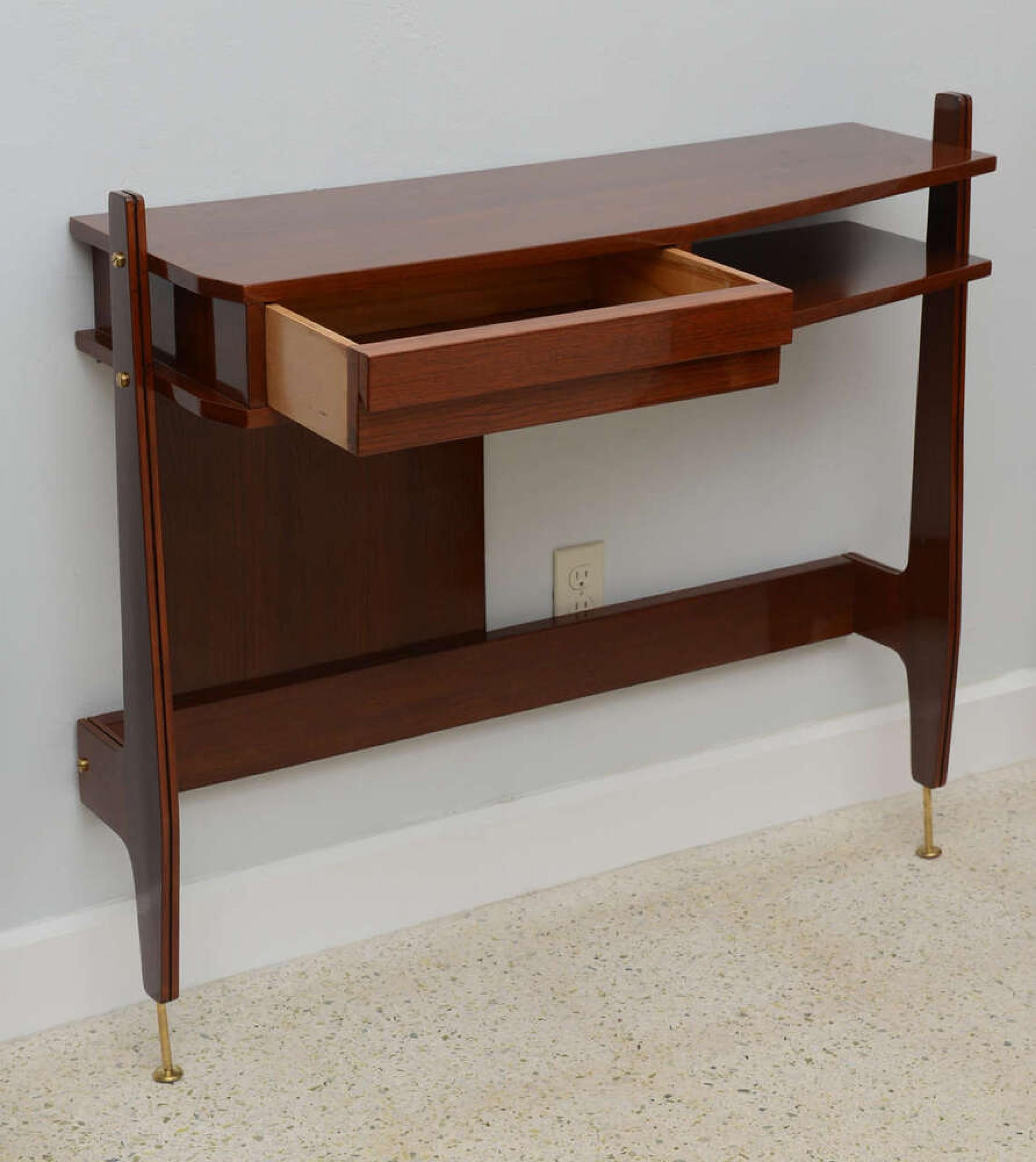 Mid-Century moderno Console in mogano e ottone di Ico Parisi, stile moderno italiano di metà secolo in vendita