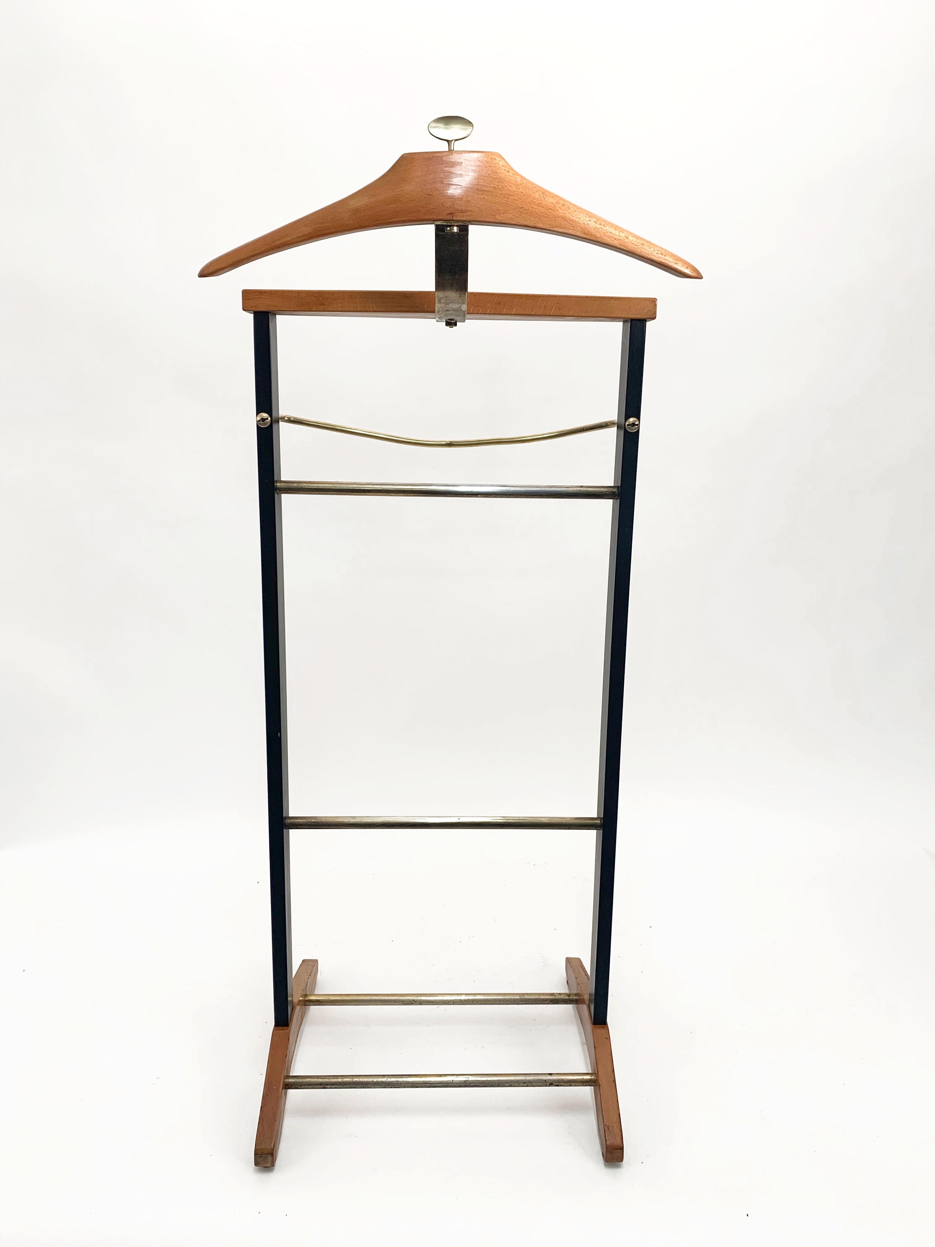 20th Century Ico Parisi Midcentury Beechwood and Brass Suit Rack for Fratelli Reguitti 1960s