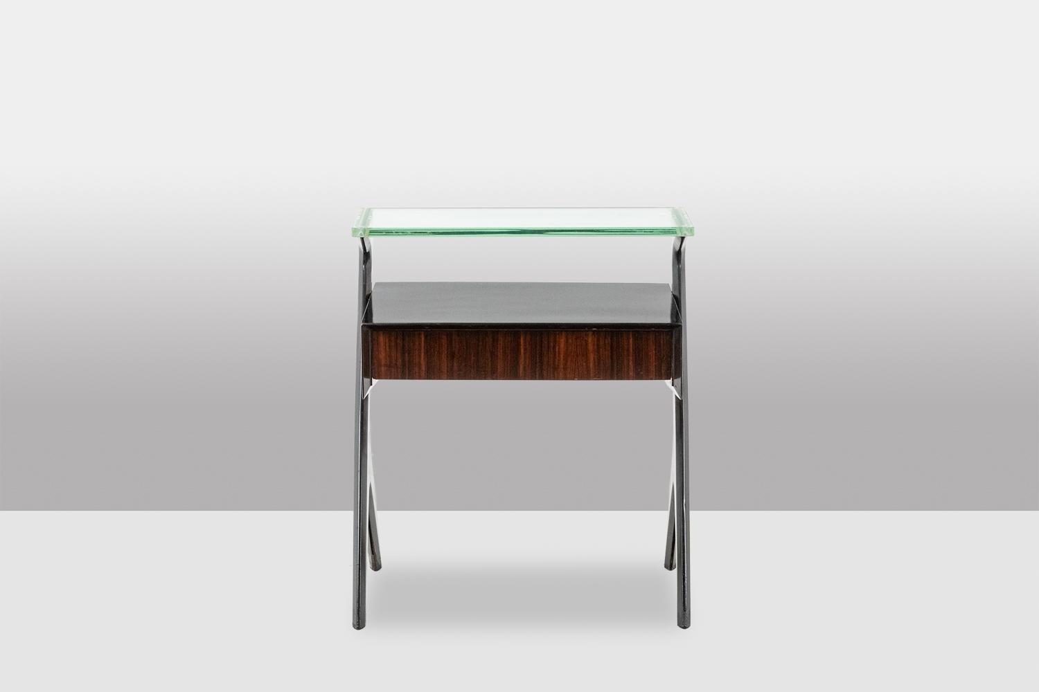 Lacquered Ico Parisi.  Pair of bedside tables or end tables. 1950s-60s. For Sale