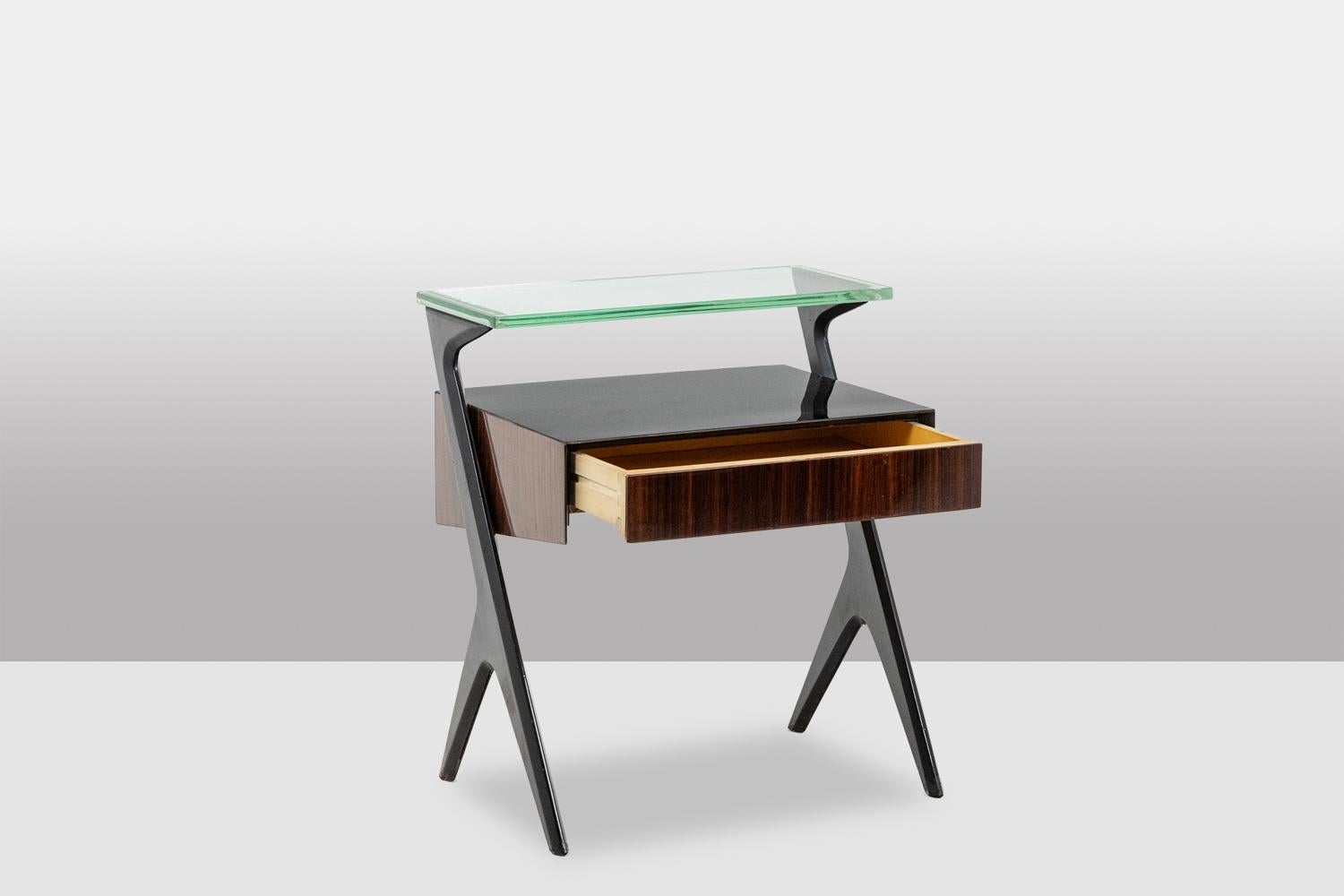 Ico Parisi.  Pair of bedside tables or end tables. 1950s-60s. For Sale 1