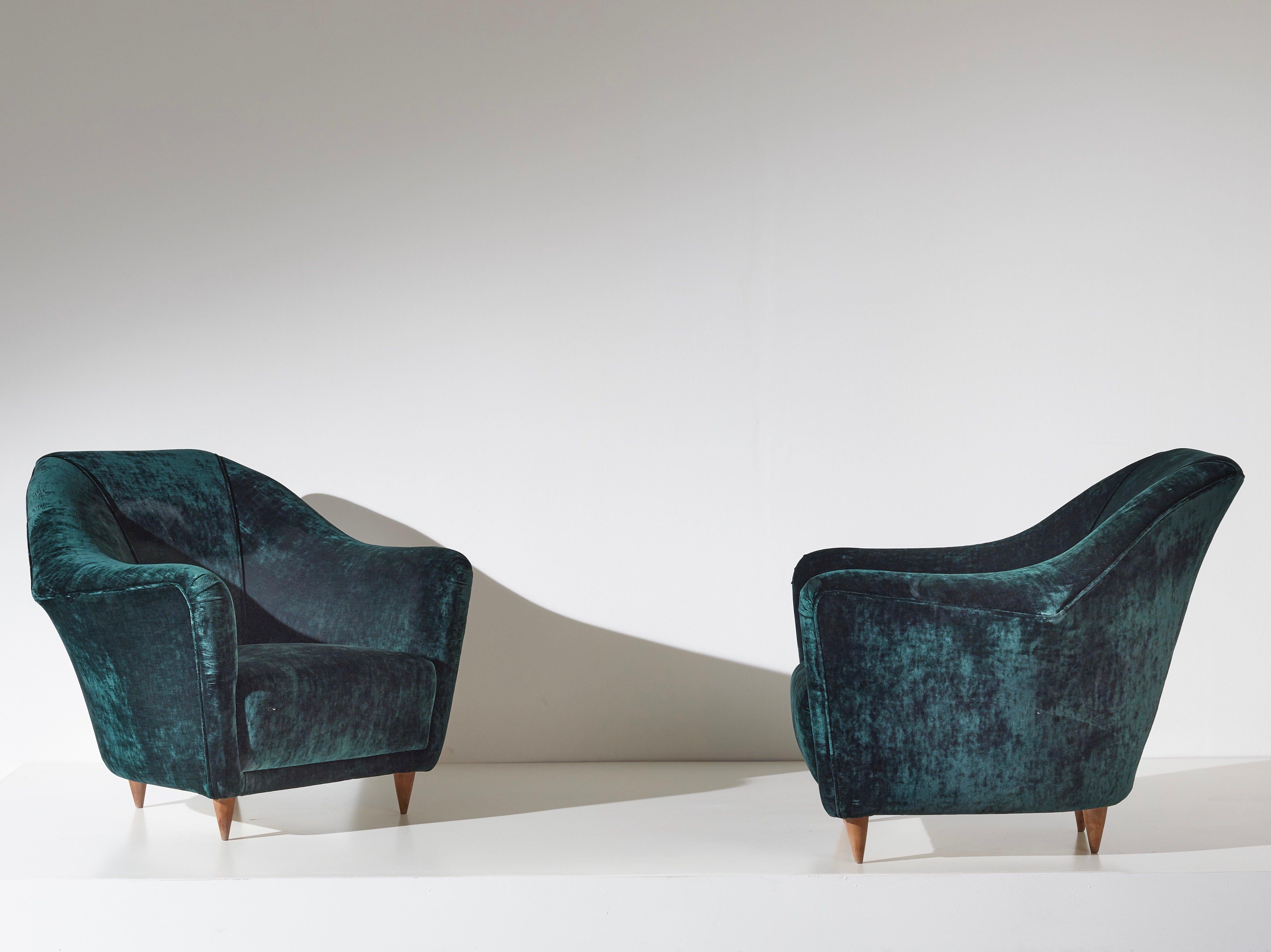 Mid-20th Century Ico Parisi Pair of Velvet Armchairs for Ariberto Colombo 'Attr.' - Italy 1950s