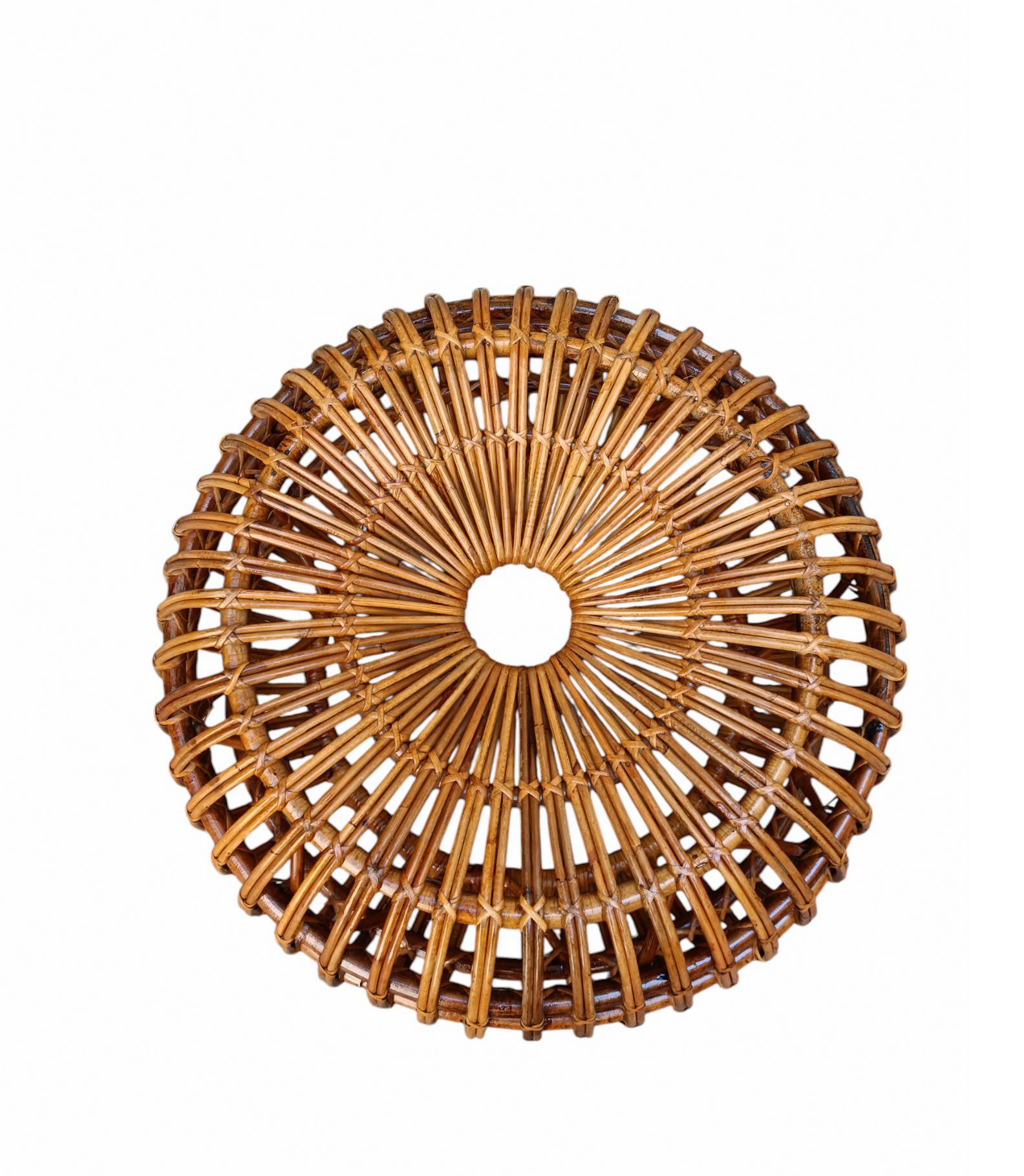 Mid-Century moderno Ico Parisi per Bonacina Pouf in Rattan Intrecciato, Italia 1960s in vendita