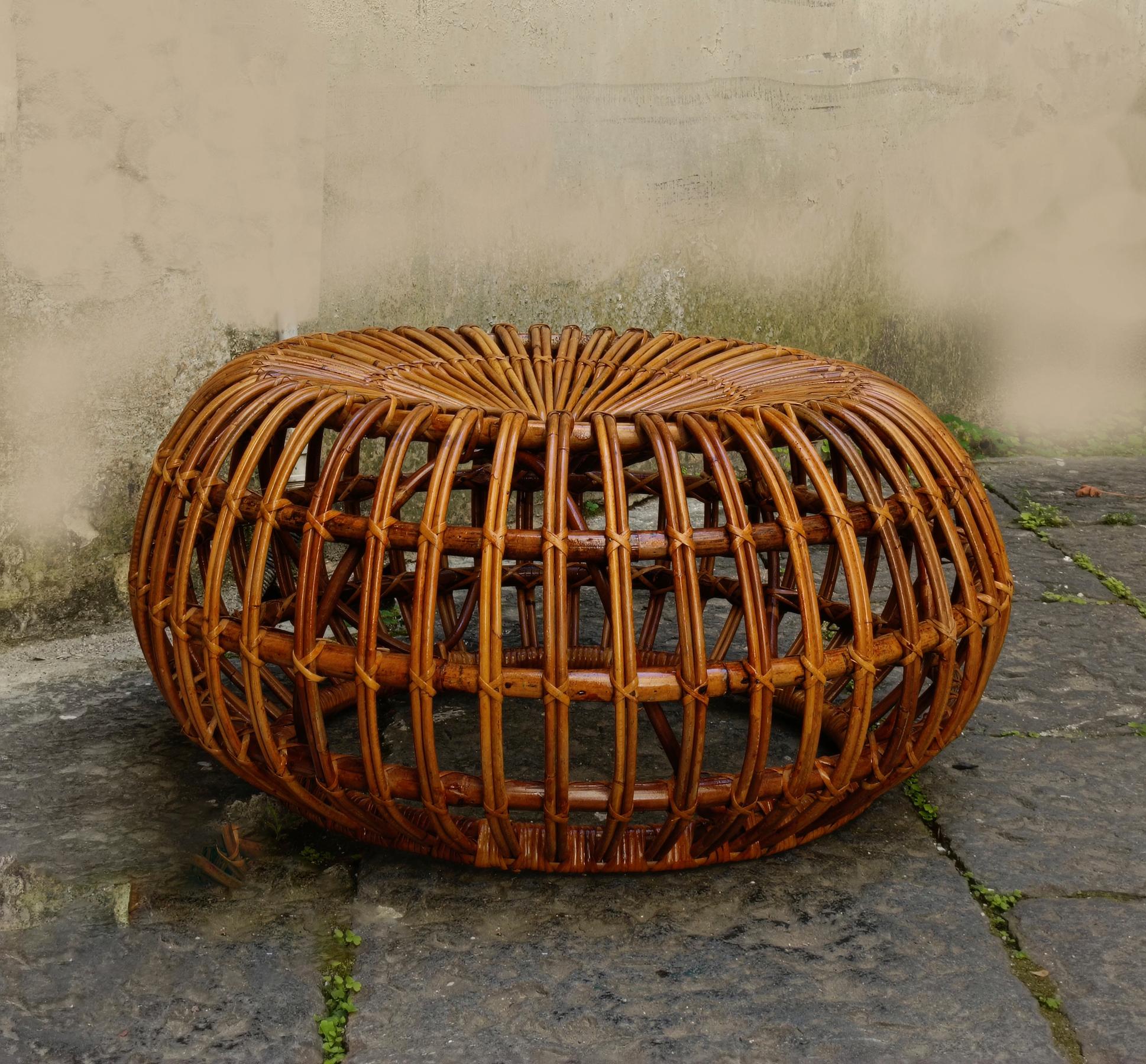 Ico Parisi per Bonacina Pouf in Rattan Intrecciato, Italia 1960s in vendita 1