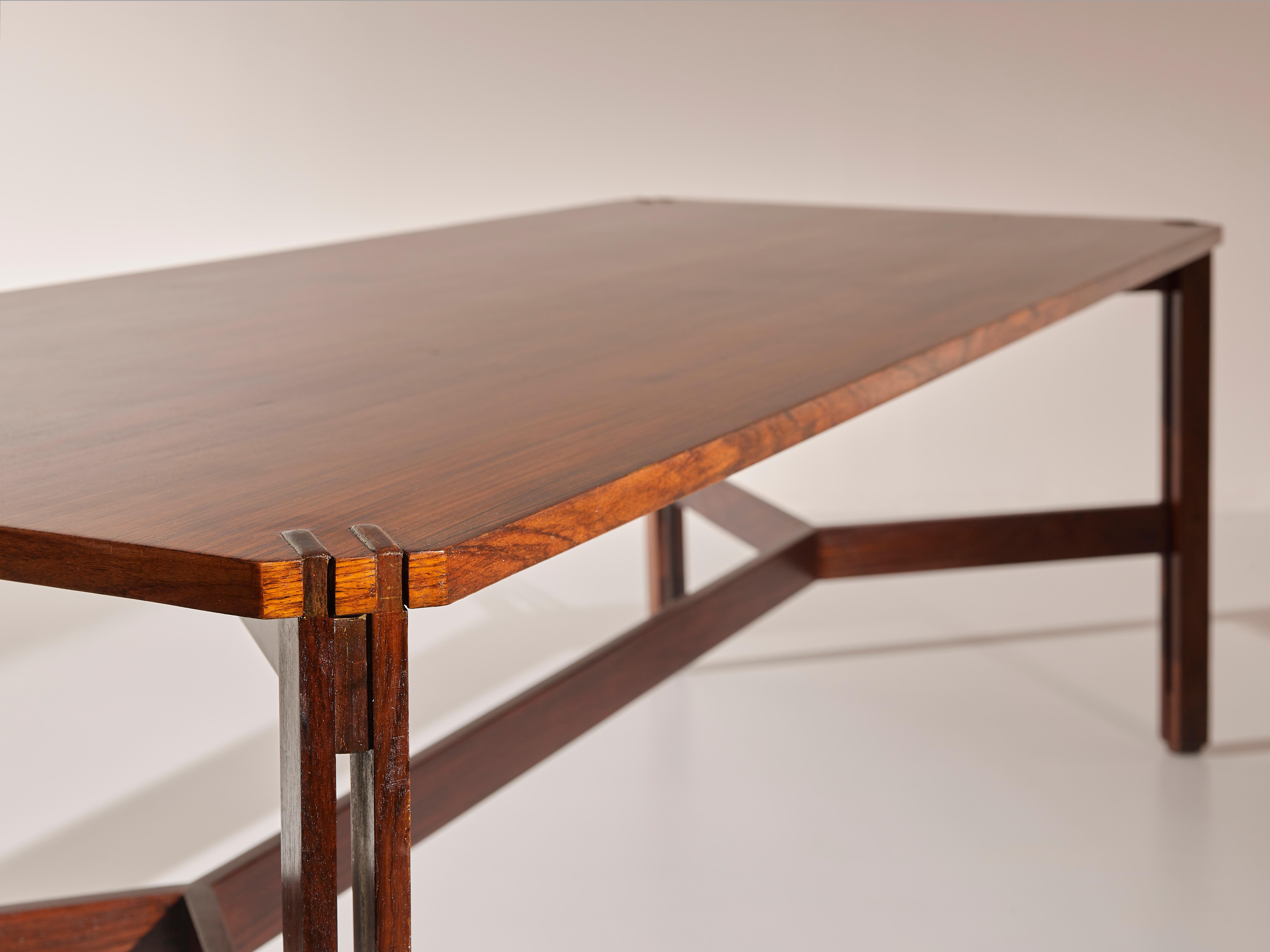 Table de salle à manger en bois de rose Ico Parisi Mod. 754/2 pour Figli Di Amedeo Cassina, 1959 en vente 2