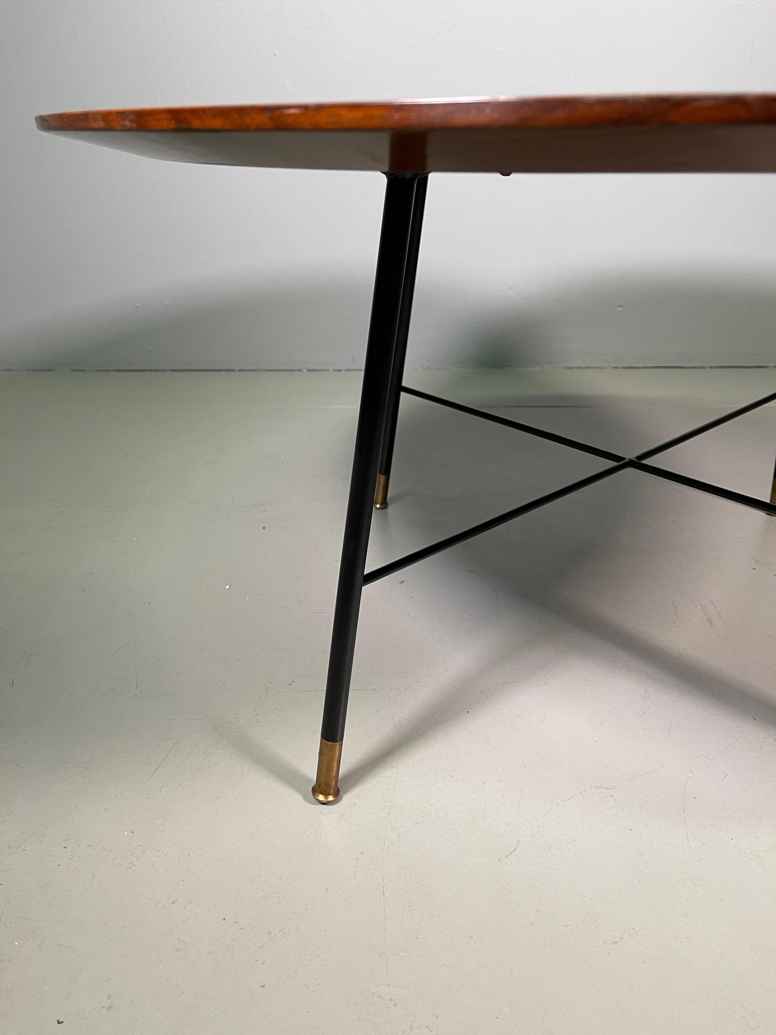20th Century Ico Parisi Round Low Table with Mahogany Top and Brass Feet, Cassina Milano 1955