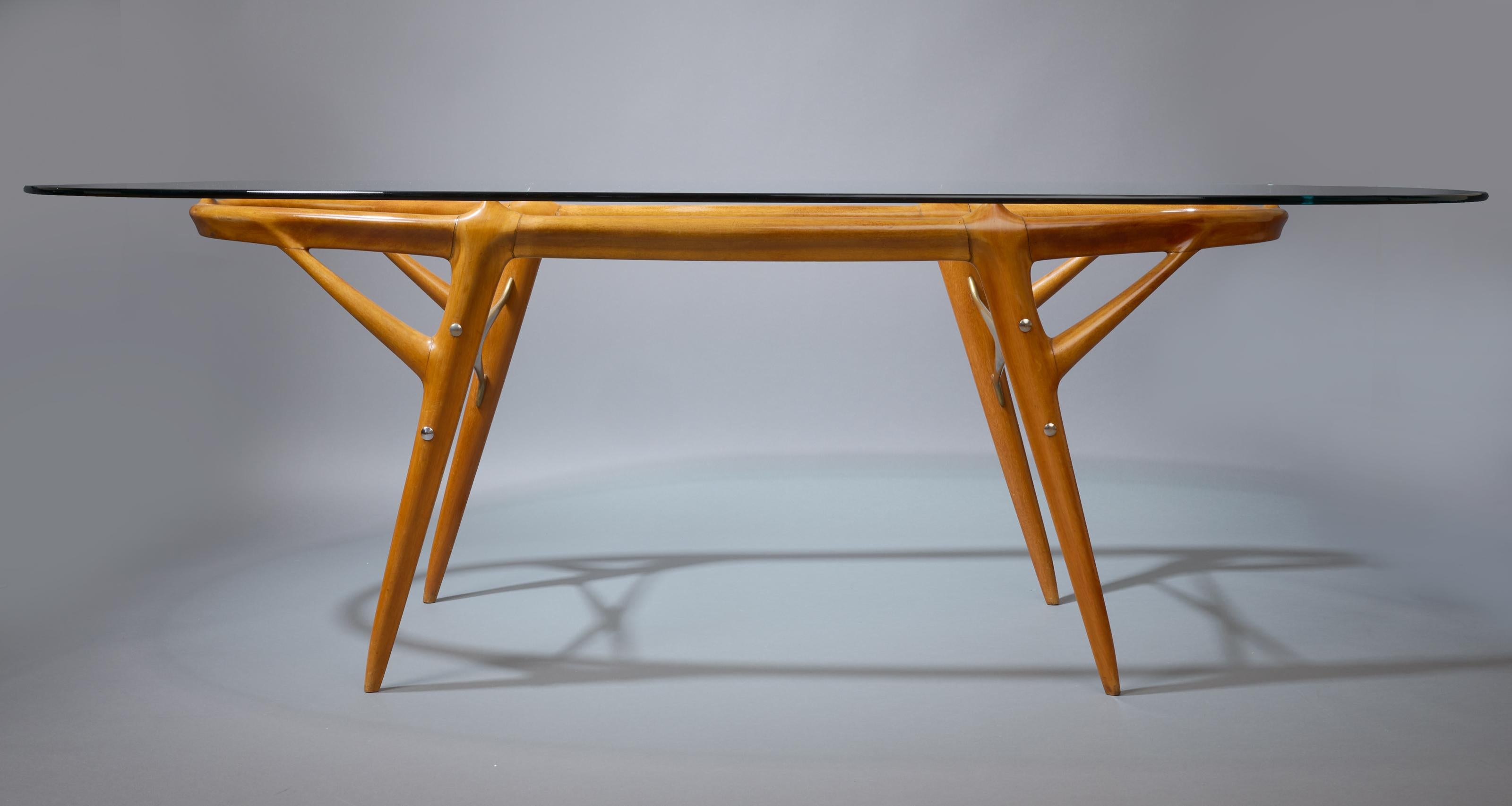Ico Parisi: Stunning Oval Dining Table in Elm, Glass, and Bronze, Italy 1950s For Sale 1