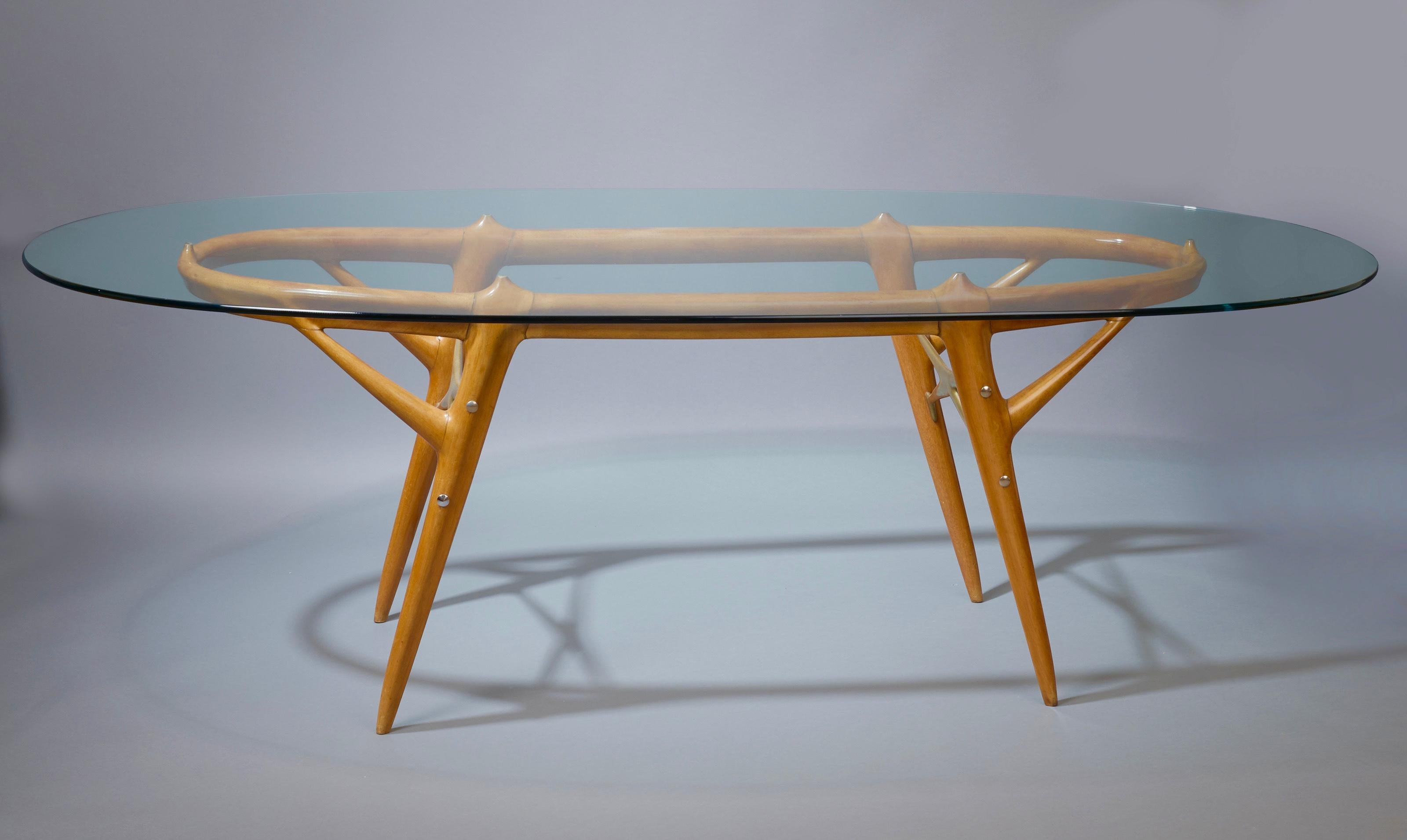 Ico Parisi: Stunning Oval Dining Table in Elm, Glass, and Bronze, Italy 1950s For Sale 2