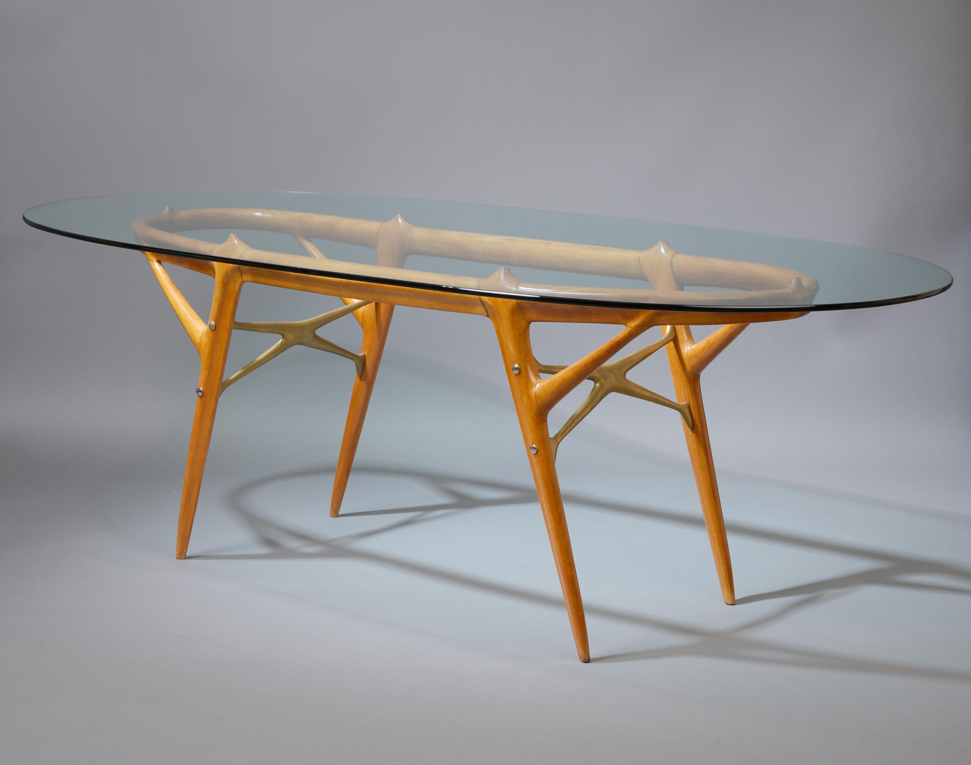 Mid-Century Modern Ico Parisi: Stunning Oval Dining Table in Elm, Glass, and Bronze, Italy 1950s For Sale