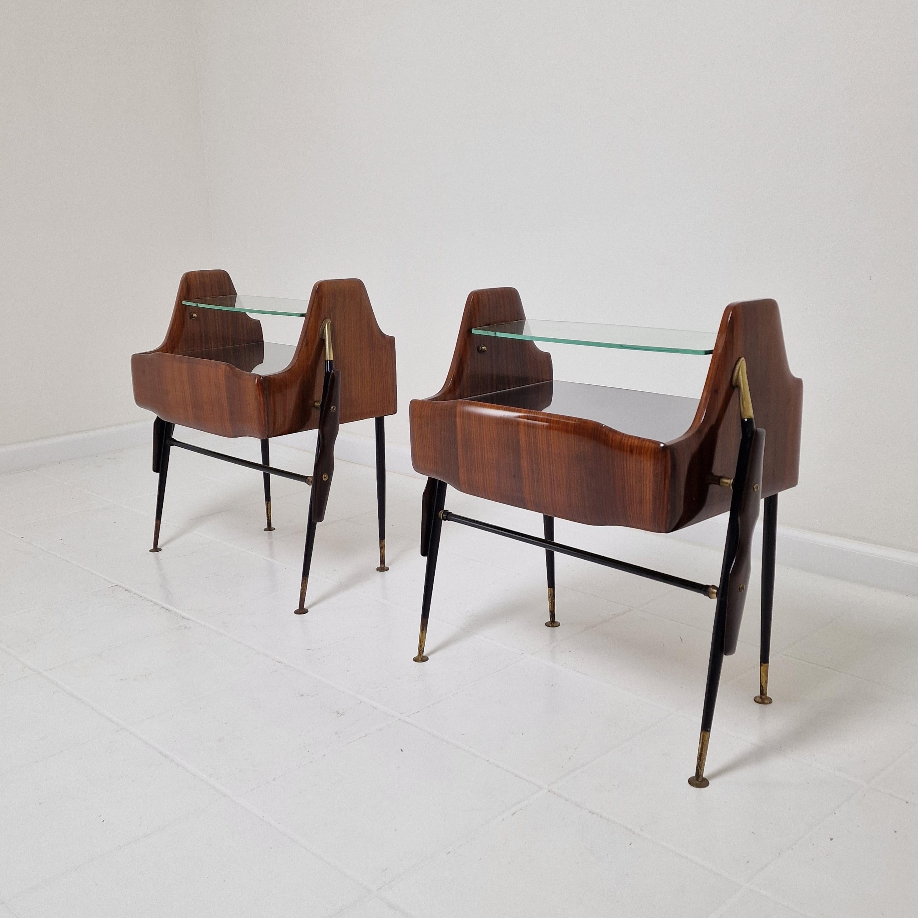 Mesillas de noche o mesillas de noche estilo Ico Parisi, Italia Años 50 Moderno de mediados de siglo en venta