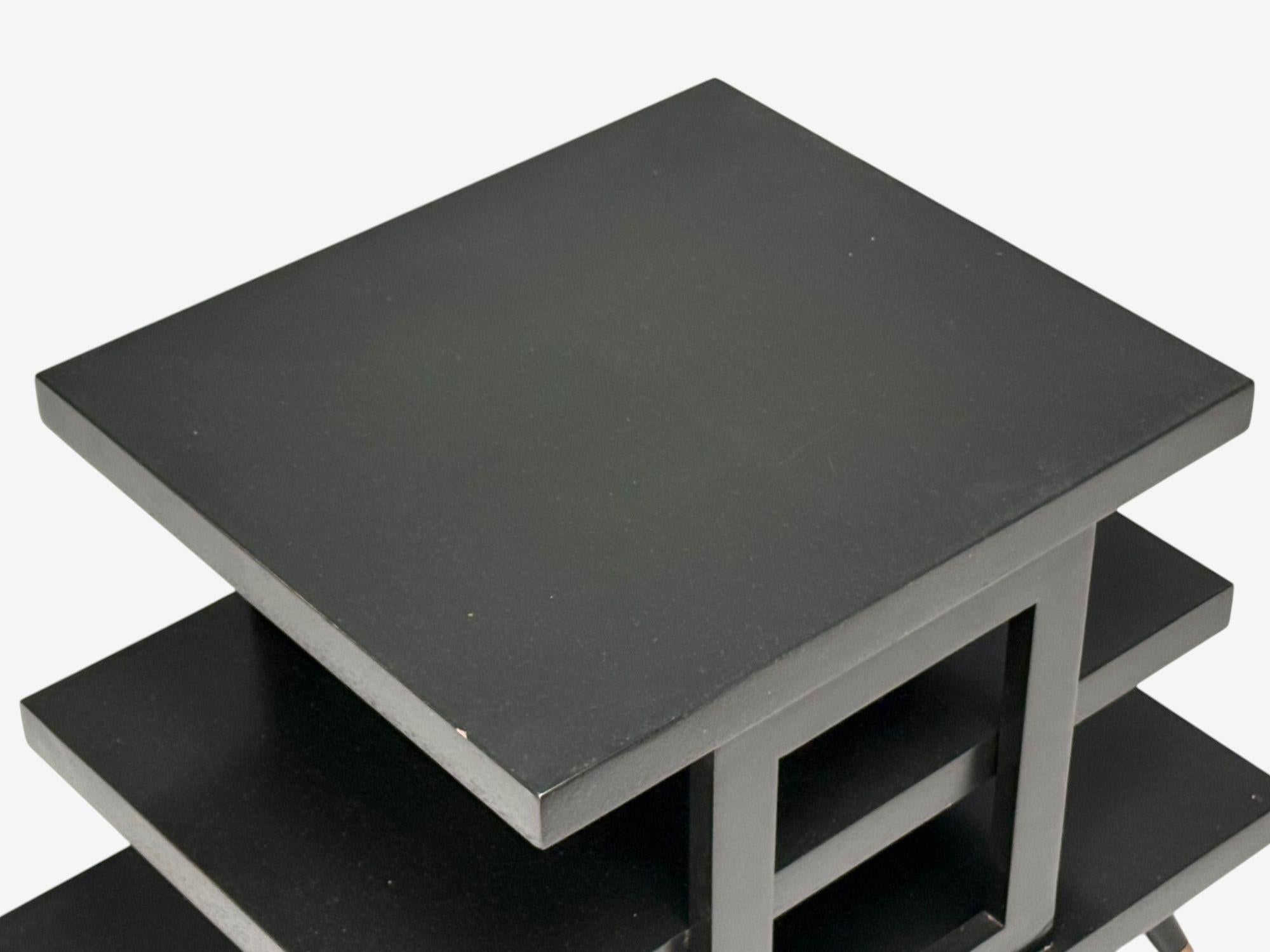 Tables d'appoint sculpturales, style Ico Parisi, en bois ébonisé et laiton, Europe, années 1950 en vente 2