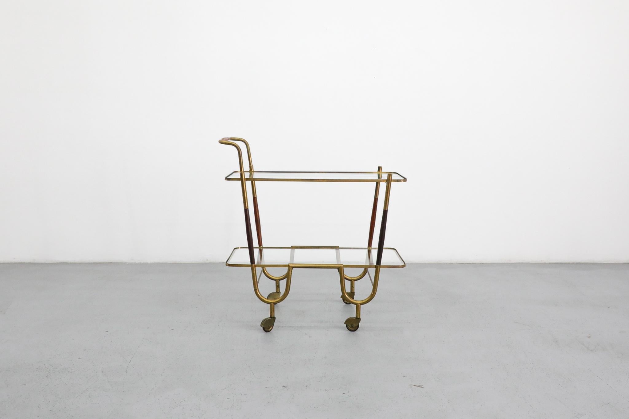 Chariot de bar italien de style Ico Parisi avec cadre décoratif en laiton par Cesare Lacca en vente 1