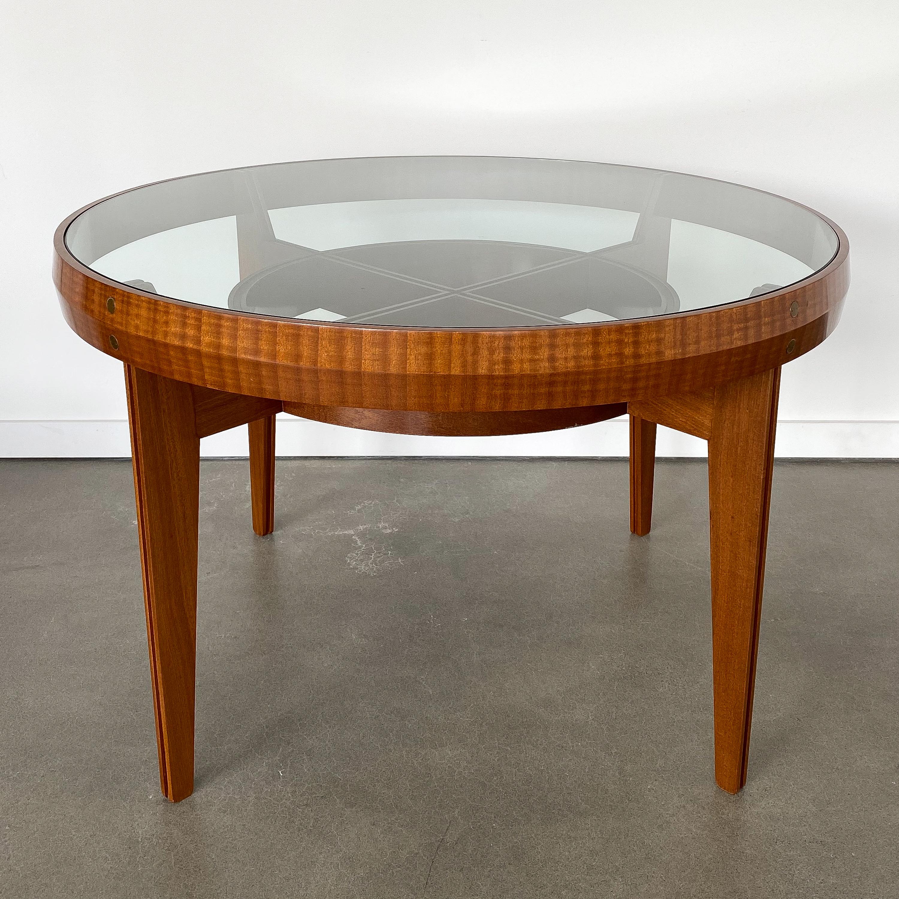 Ico Parisi Style Italian Walnut Center Table / Dining Table In Good Condition In Chicago, IL