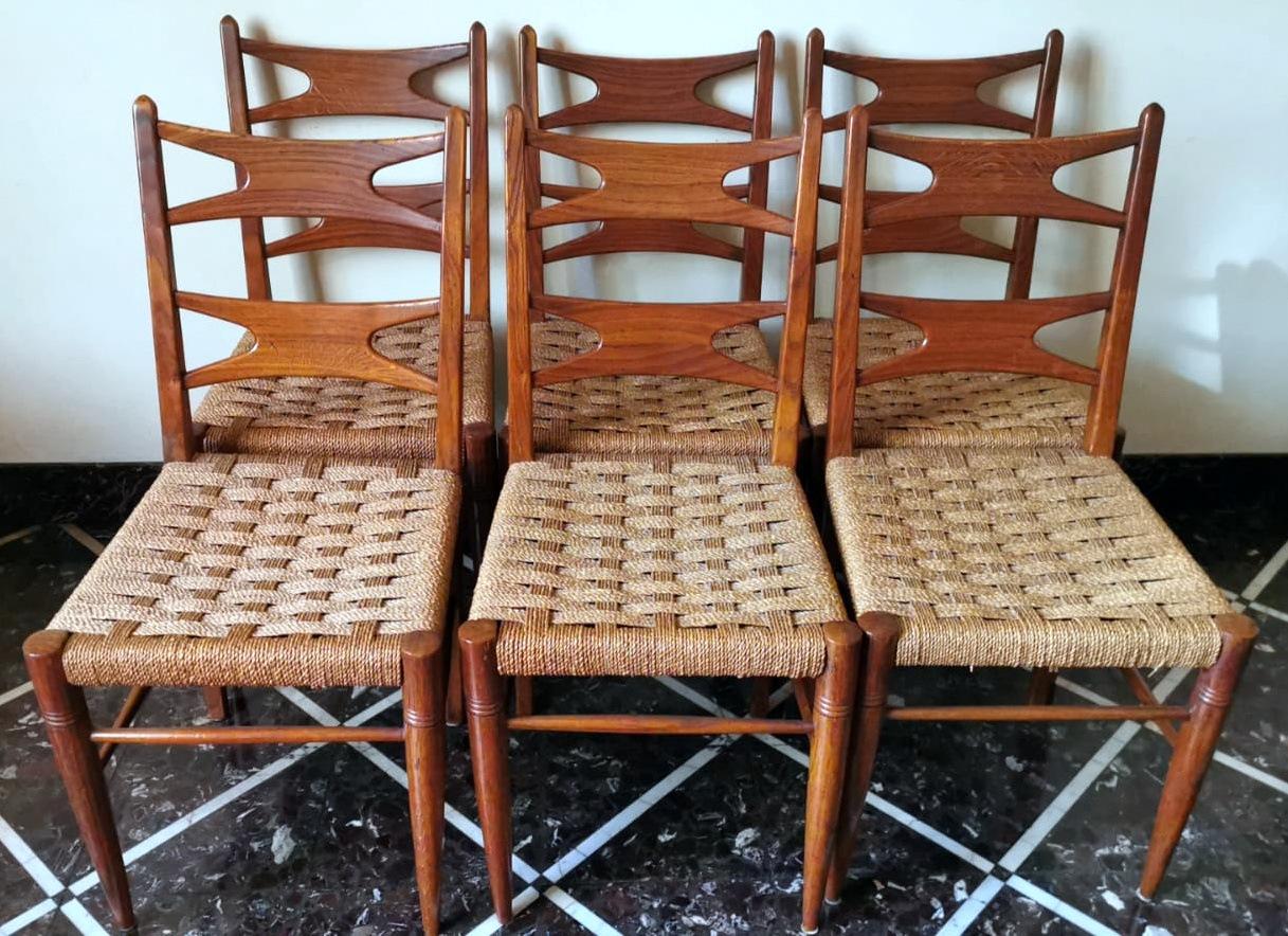 Hand-Crafted Ico Parisi Style Set Of 6 Italian Chairs In Walnut Wood And Straw Seat