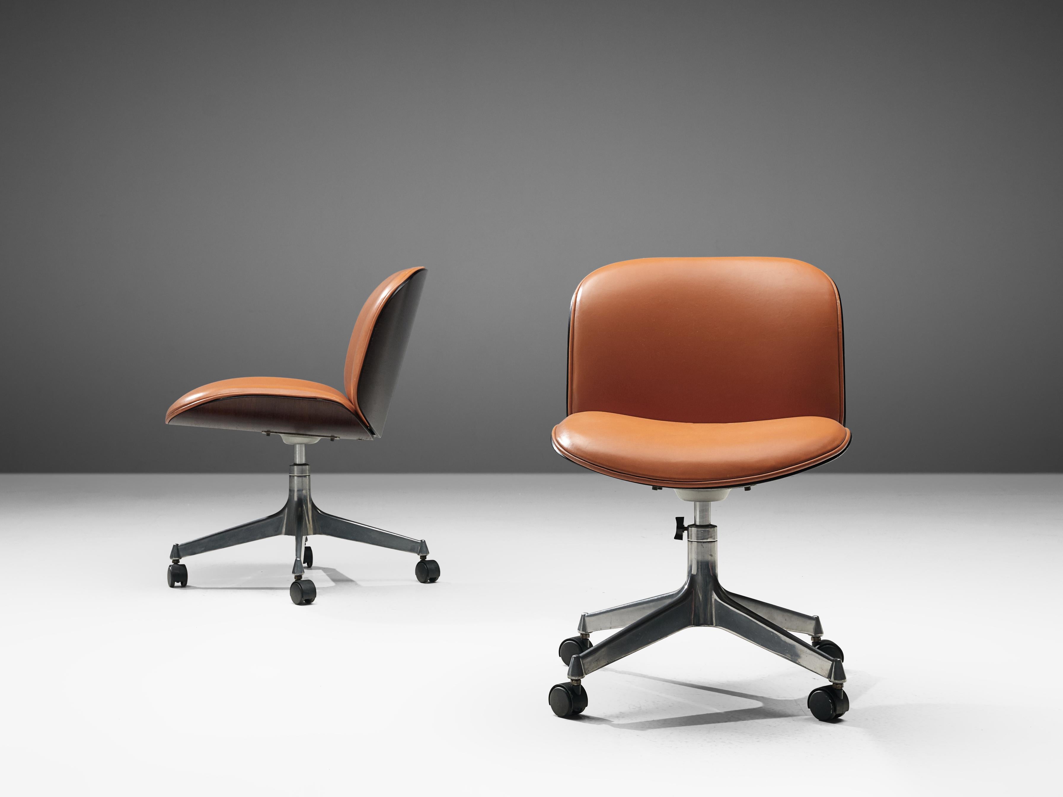 Ico Parisi Swivel Chairs in Rosewood and Leatherette In Good Condition In Waalwijk, NL