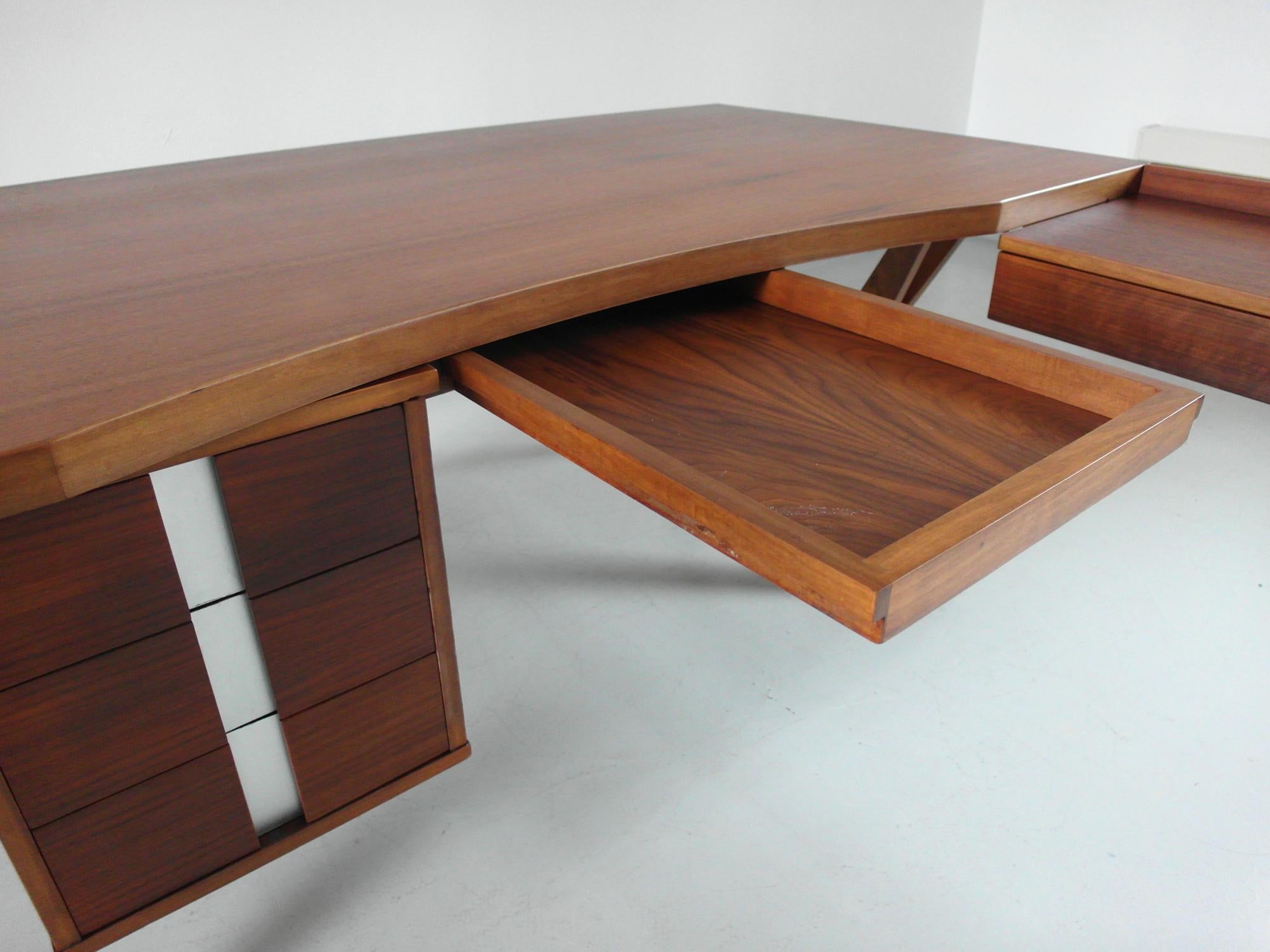 Ico Parisi Terni Executive Desk in Walnut for Mim Roma, Italy, 1958 3