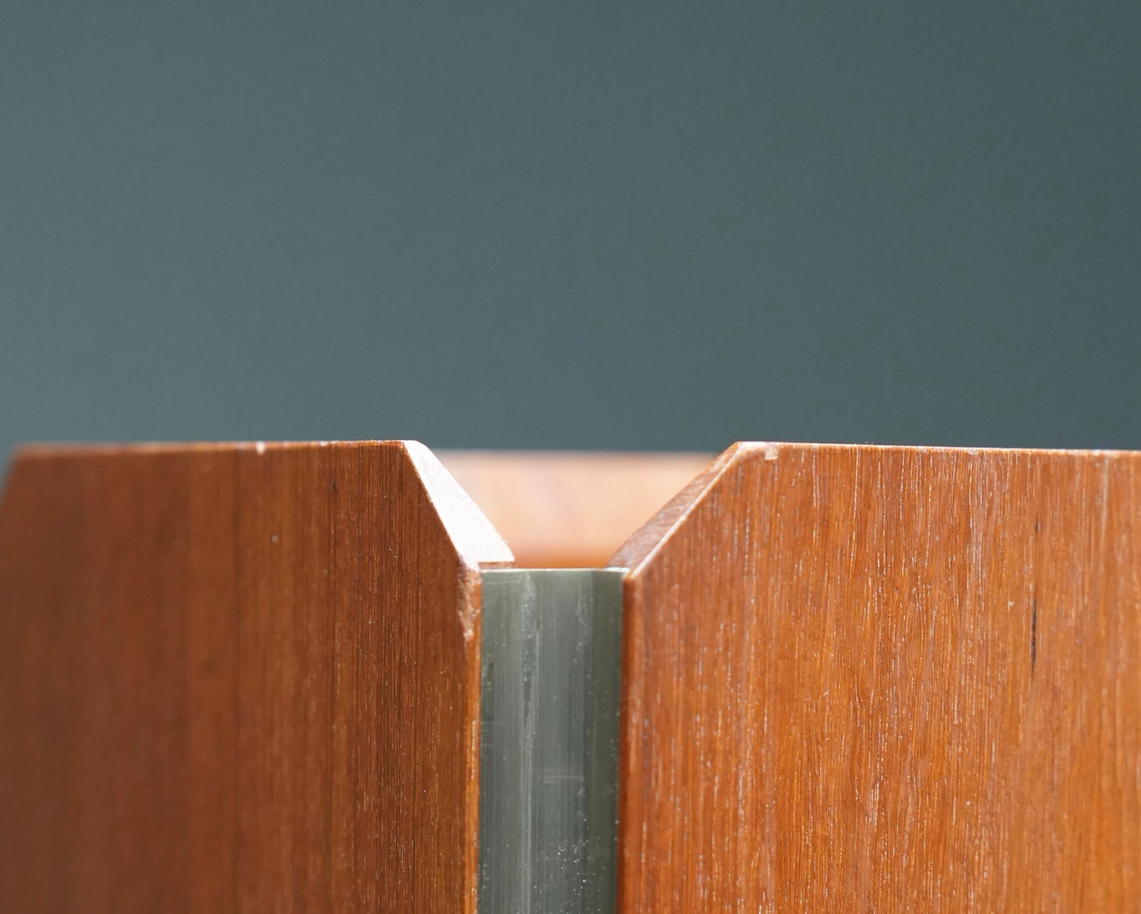 Milieu du XXe siècle Ico Parisi Umbrella Stand for Stildomus in Walnut and Metal, Italy, 1950's en vente
